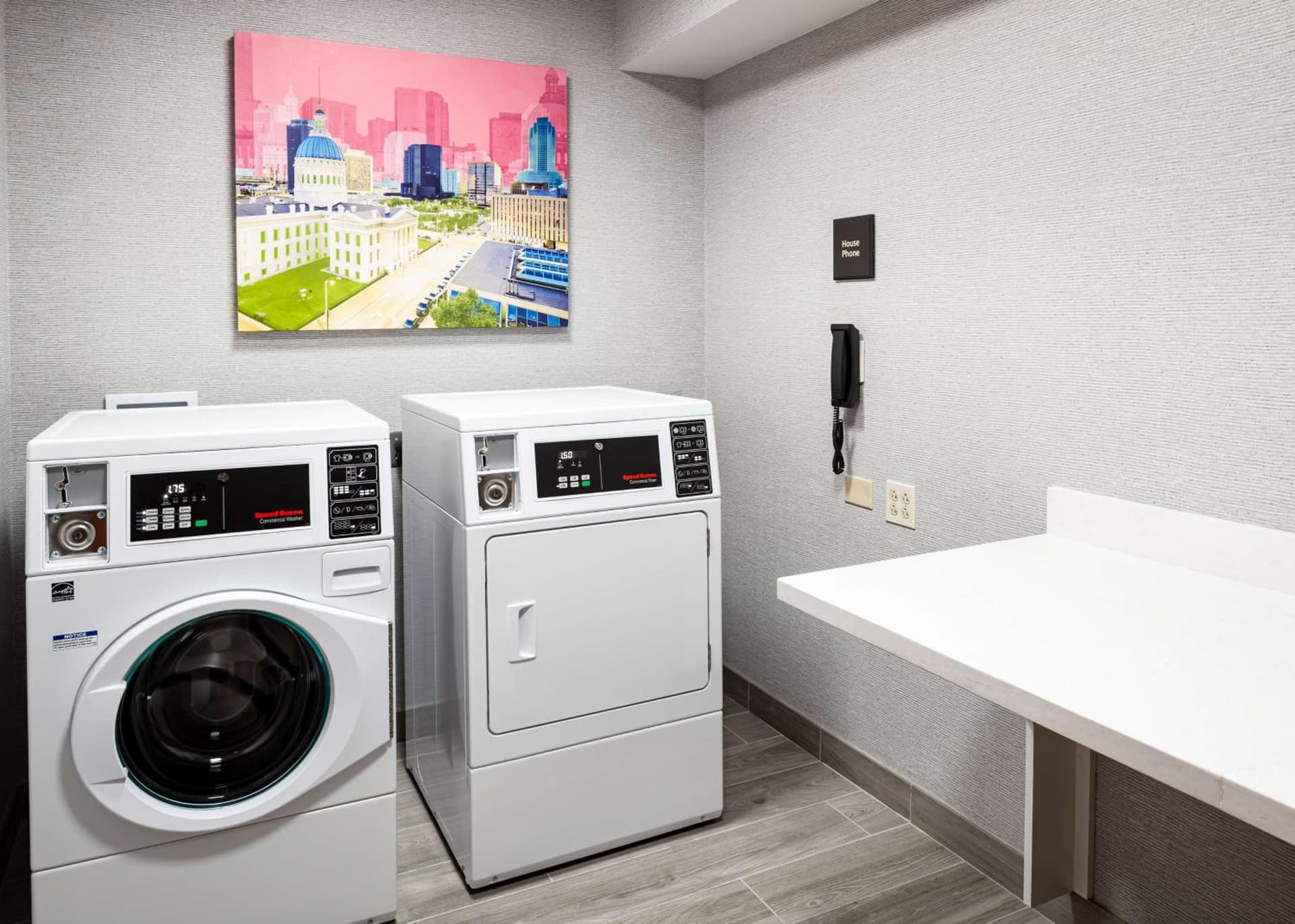 Hampton Inn & Suites St. Louis at Forest Park gallery photo in Saint Louis, MO — image 10