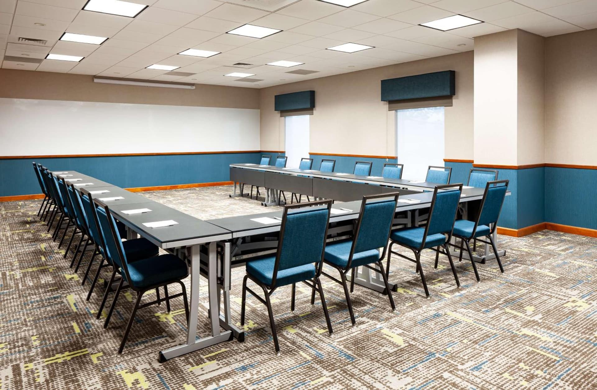 Hampton Inn & Suites St. Louis at Forest Park gallery photo in Saint Louis, MO — image 25