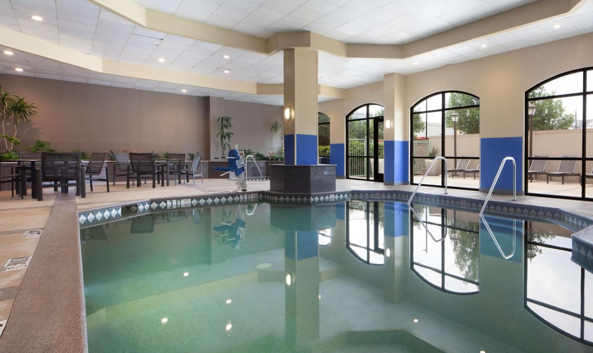 Embassy Suites by Hilton Dallas Near the Galleria gallery photo in Dallas, TX — image 31