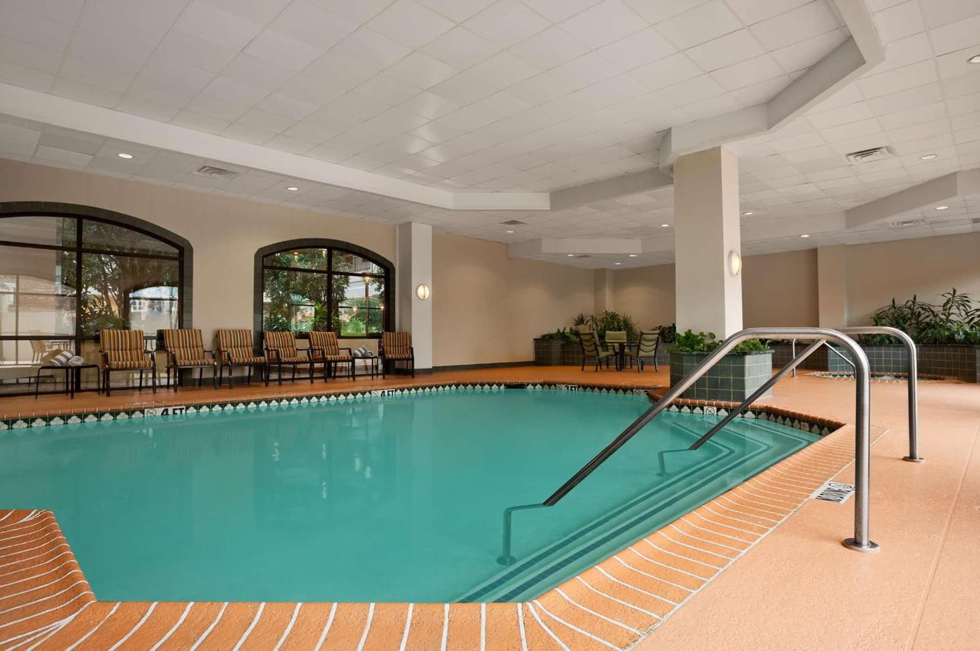 Embassy Suites by Hilton Dallas Near the Galleria gallery photo in Dallas, TX — image 10
