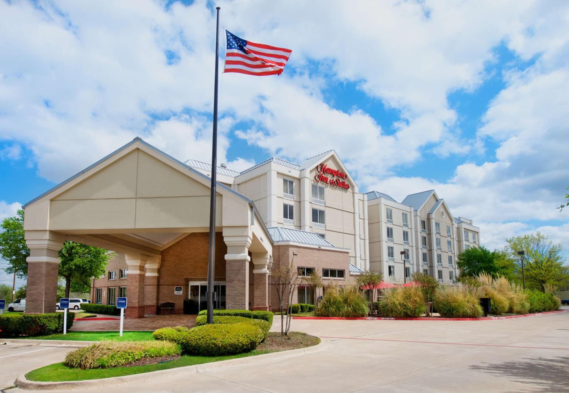 Hampton Inn & Suites N Ft Worth-Alliance Airport — hotel in Roanoke, Texas