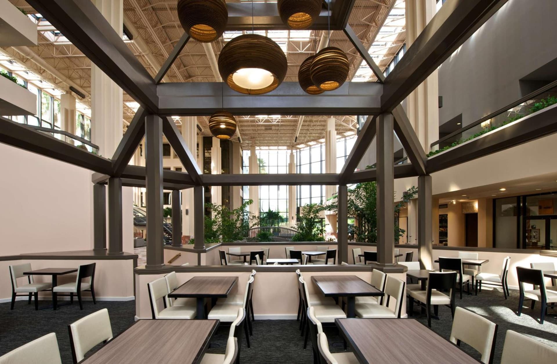 Embassy Suites by Hilton Palm Beach Gardens PGA Boulevard gallery photo in Palm Beach Gardens, FL — image 9