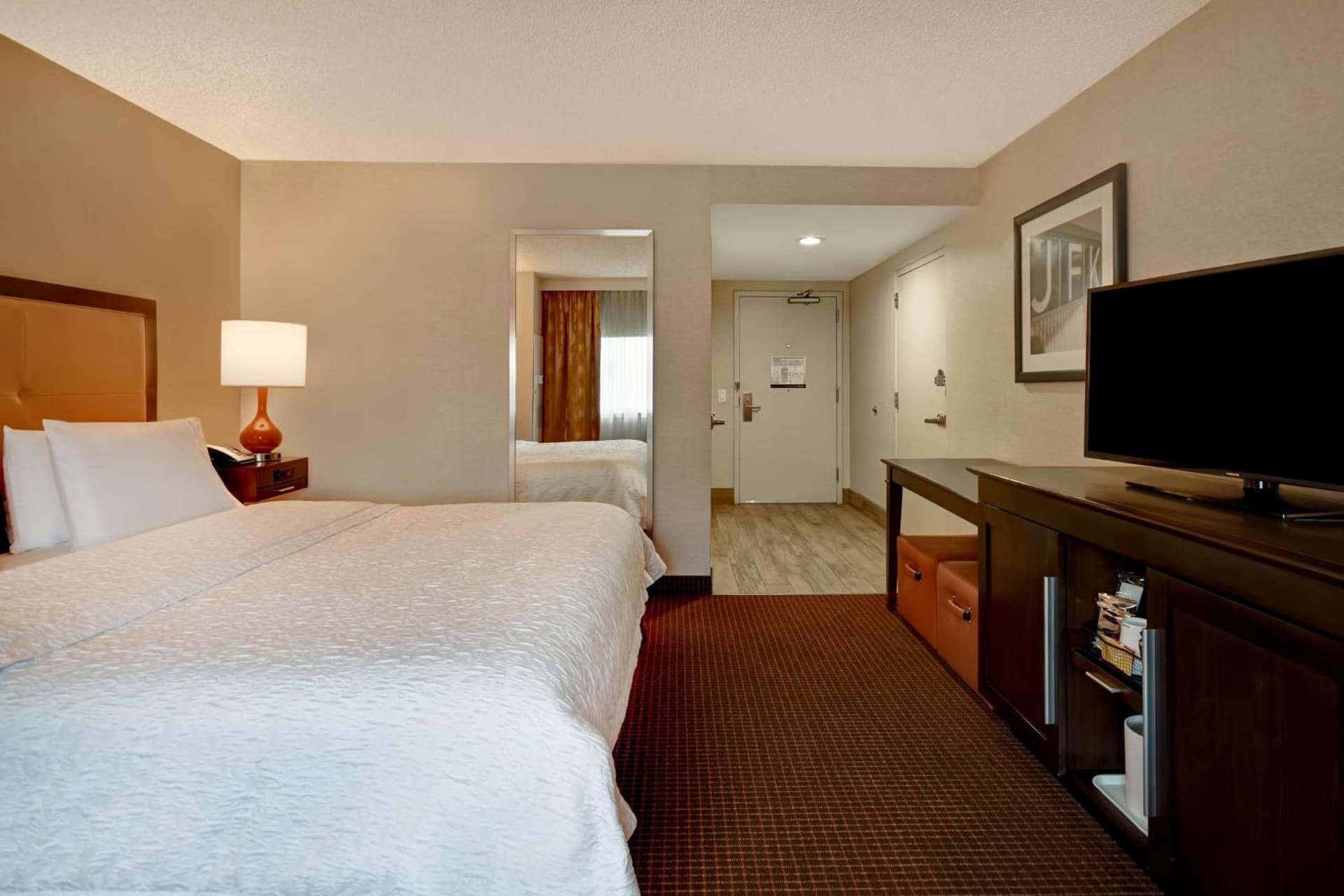 Hampton Inn NY-JFK gallery photo in Queens, NY — image 28