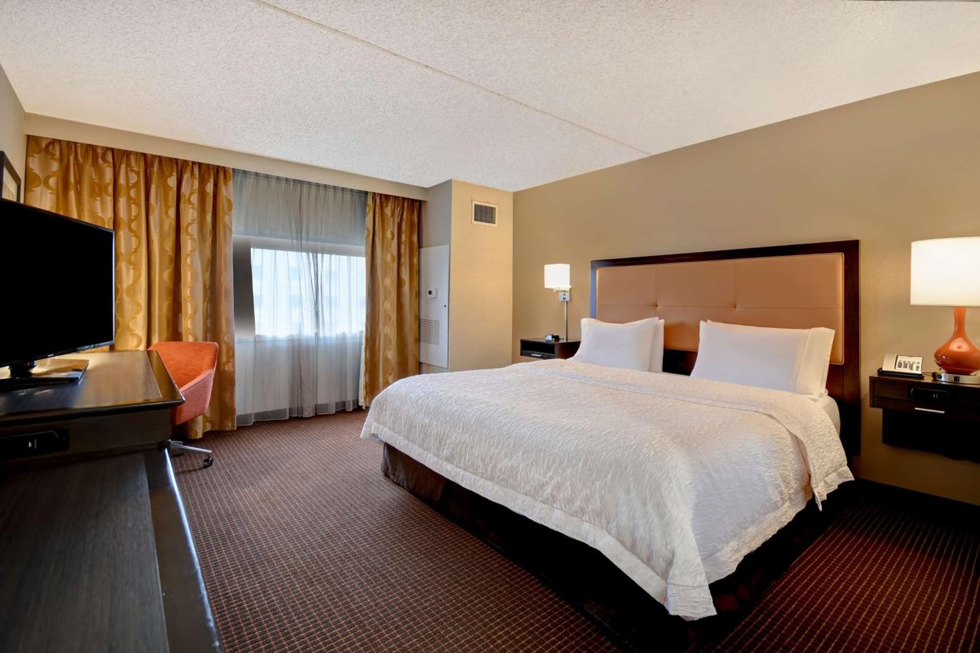 Hampton Inn NY-JFK gallery photo in Queens, NY — image 4
