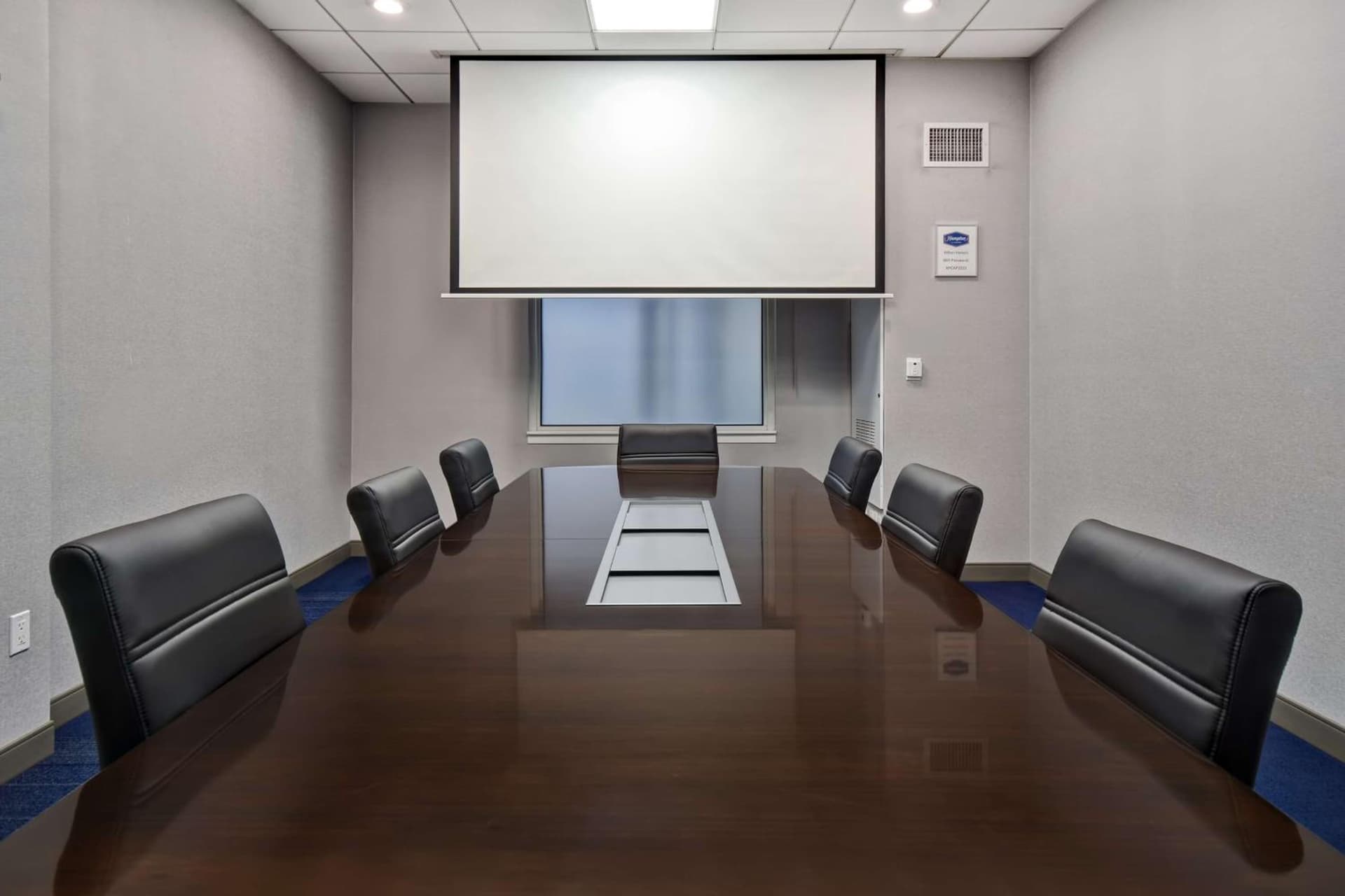 Hampton Inn NY-JFK gallery photo in Queens, NY — image 22