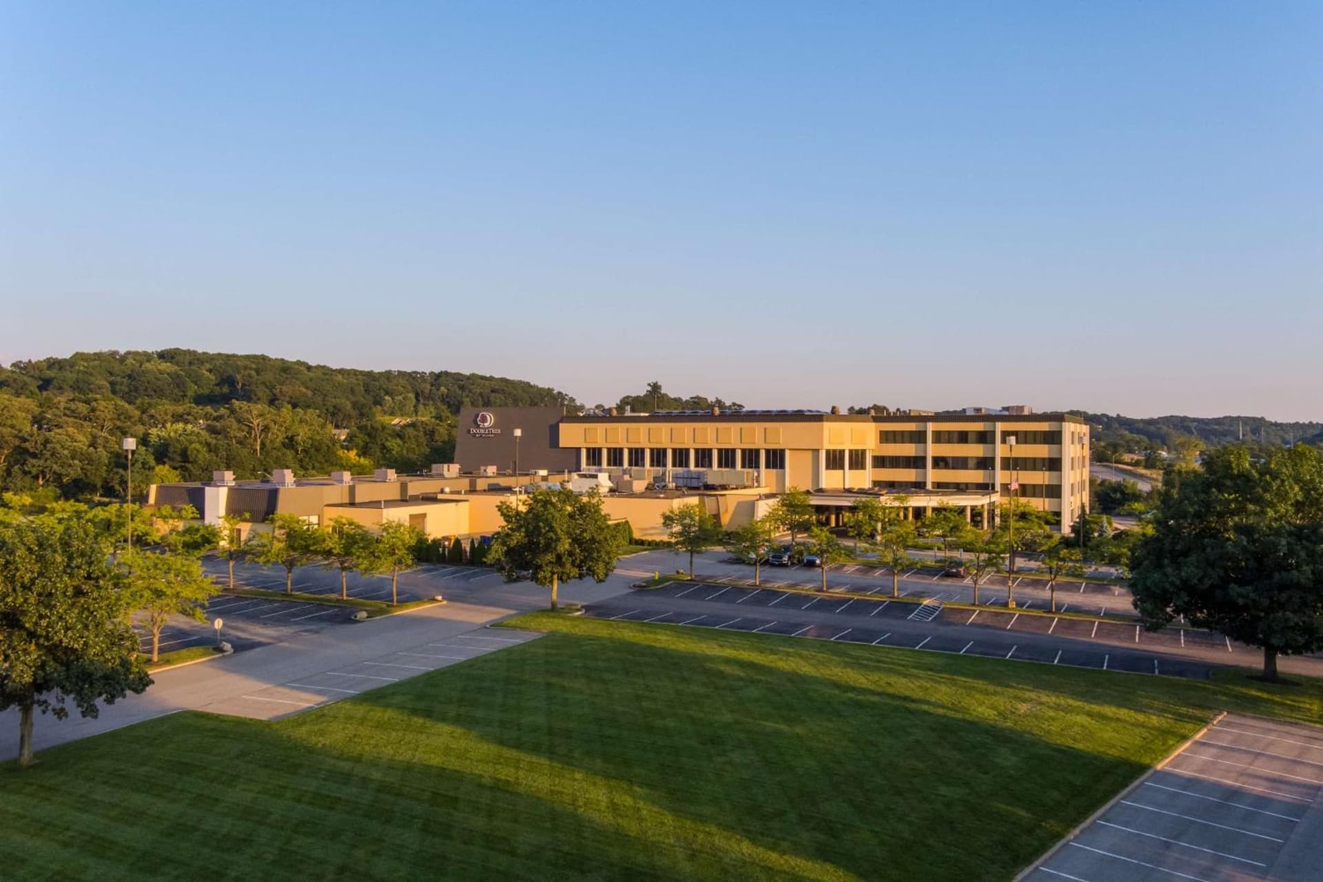 DoubleTree by Hilton Pittsburgh - Cranberry property views in Cranberry Township, PA — gallery photo 3