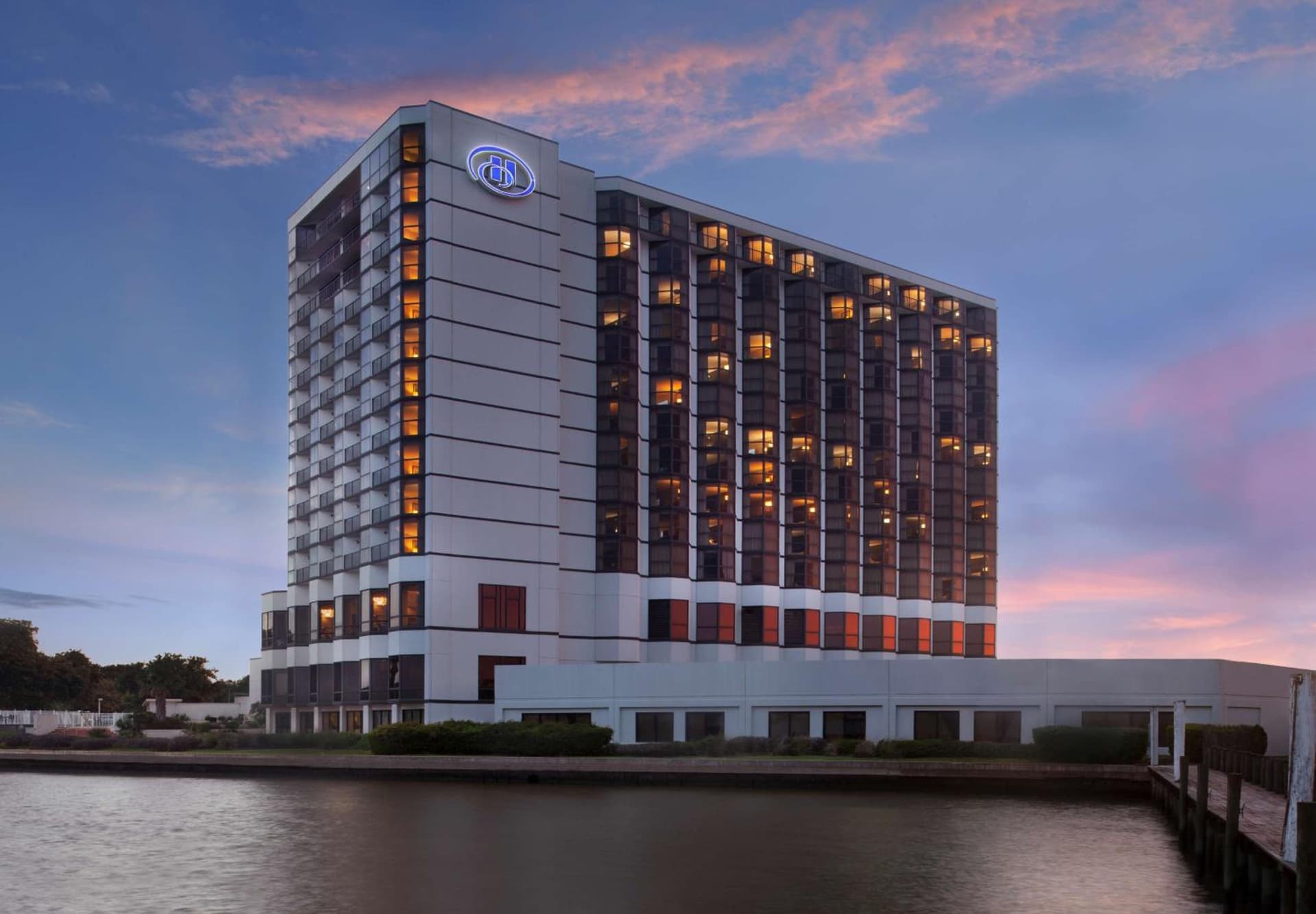 Hilton Houston NASA Clear Lake interior in Seabrook, TX — gallery photo 2