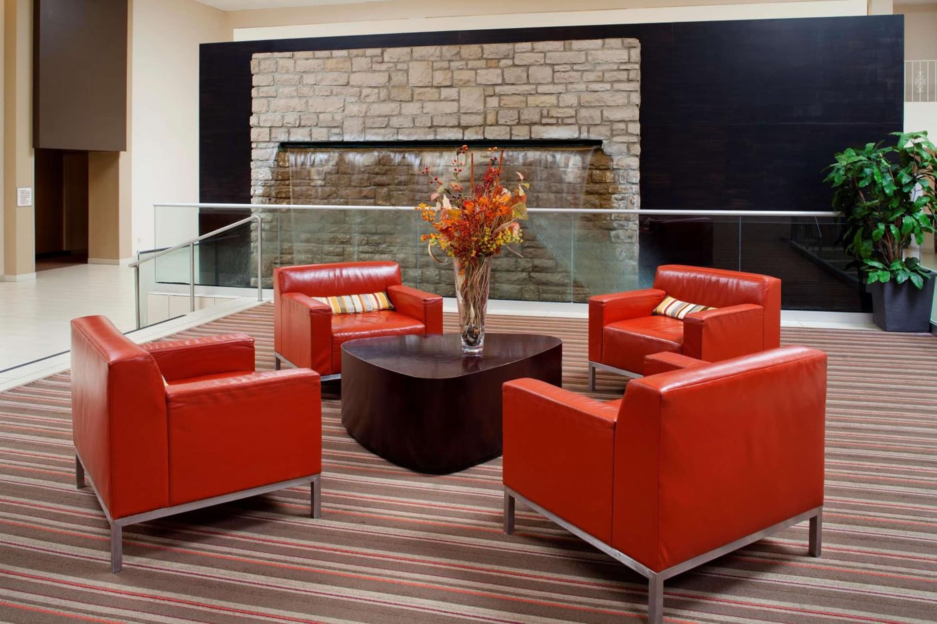 Wyndham Columbus interior in Worthington, OH — gallery photo 2