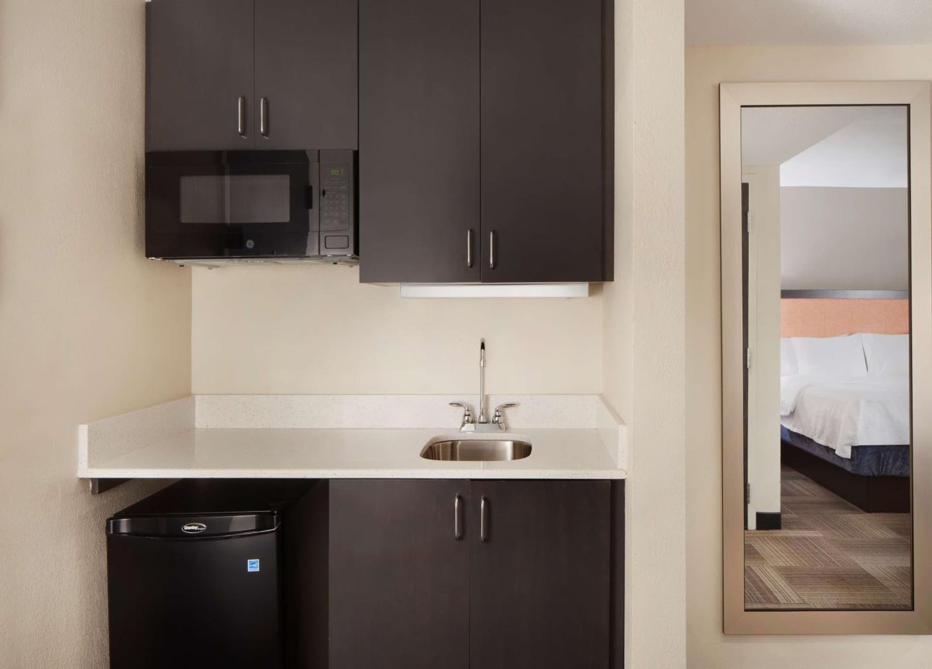 Hampton Inn Charleston-Southridge gallery photo in Charleston, WV — image 14