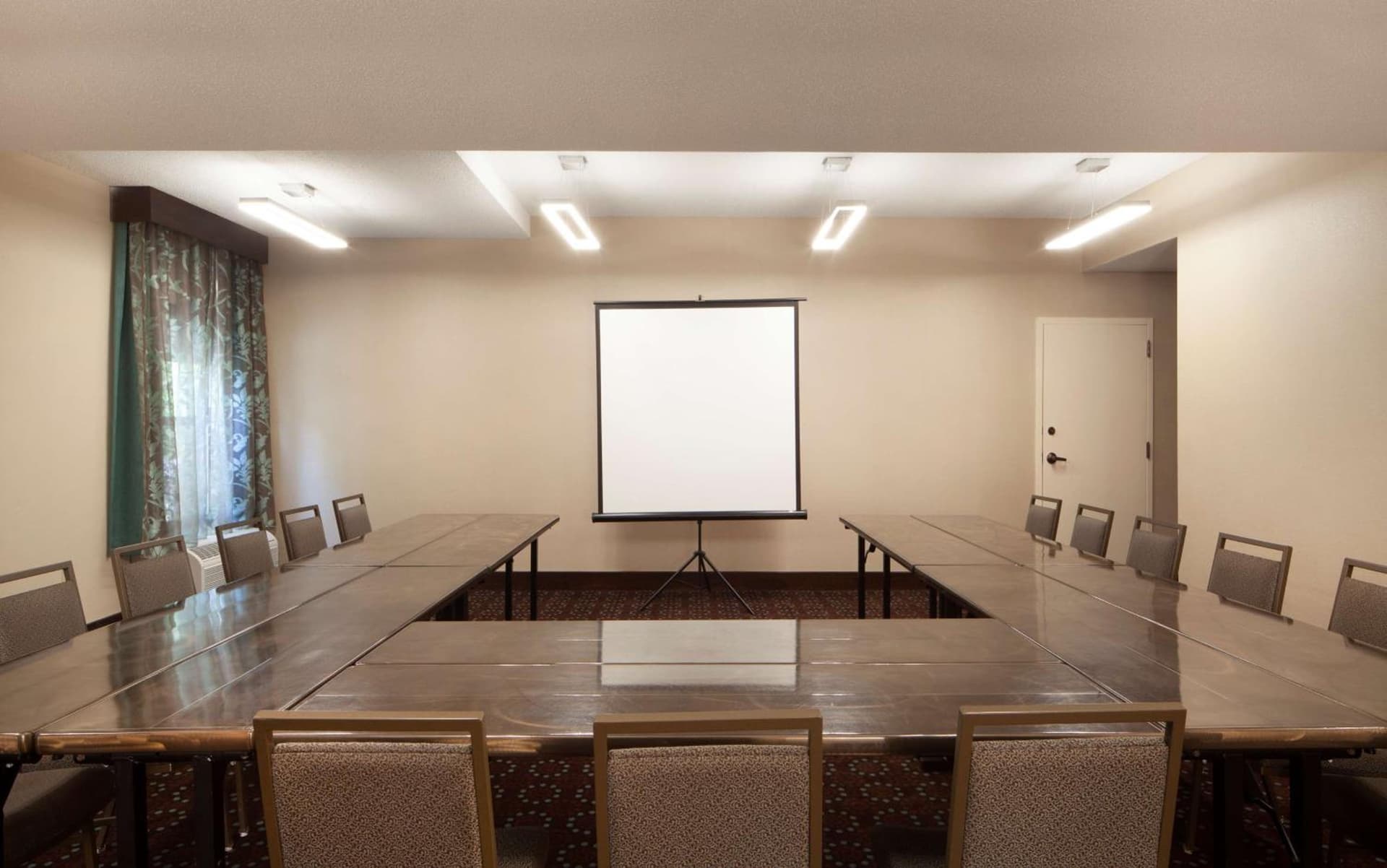 Hampton Inn Lawrenceville gallery photo in Lawrenceville, GA — image 18