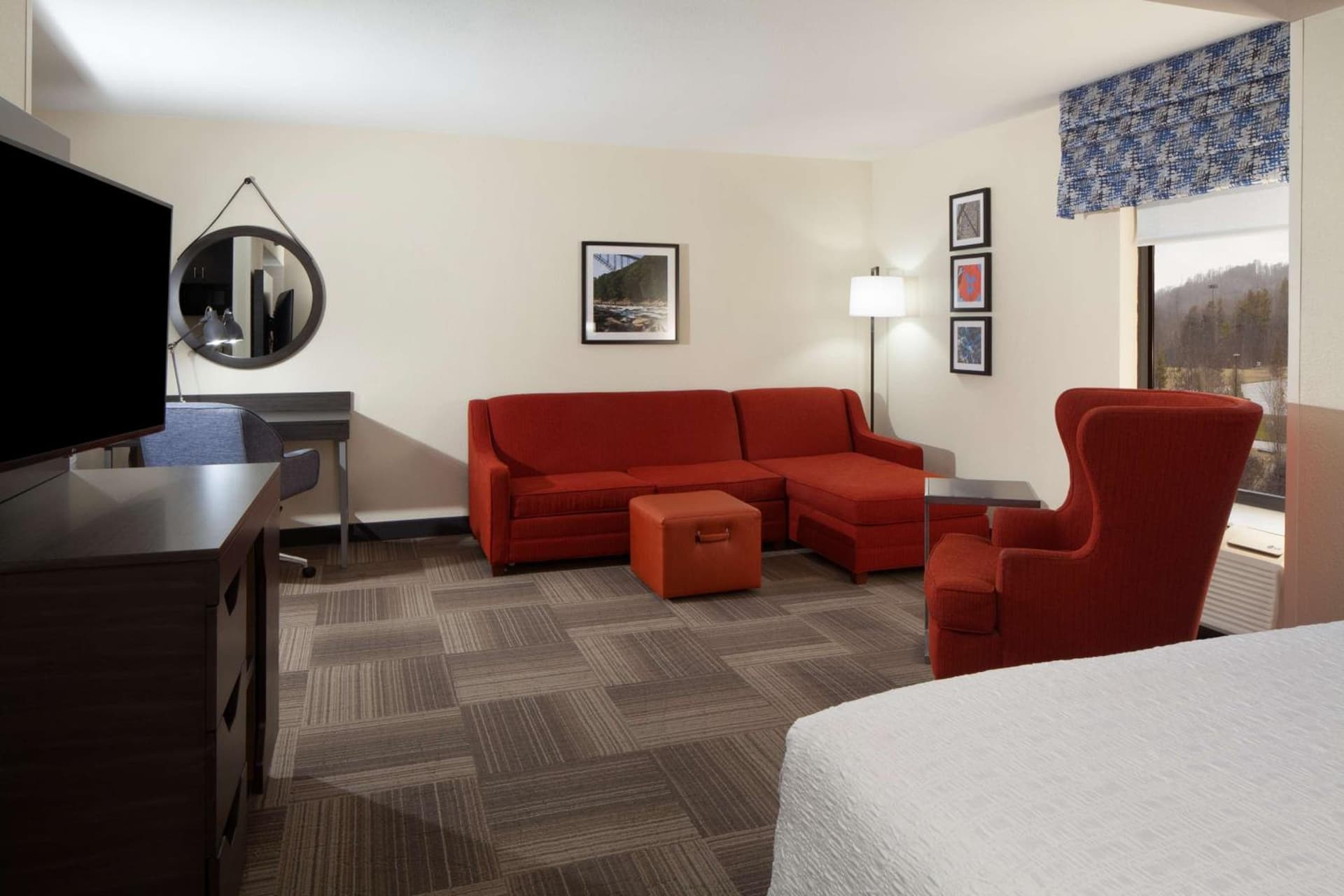 Hampton Inn Charleston-Southridge gallery photo in Charleston, WV — image 11