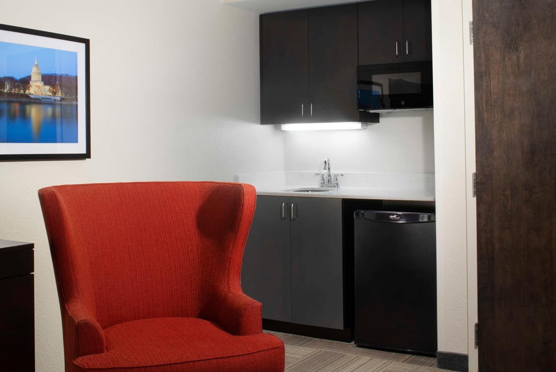 Hampton Inn Charleston-Southridge gallery photo in Charleston, WV — image 8