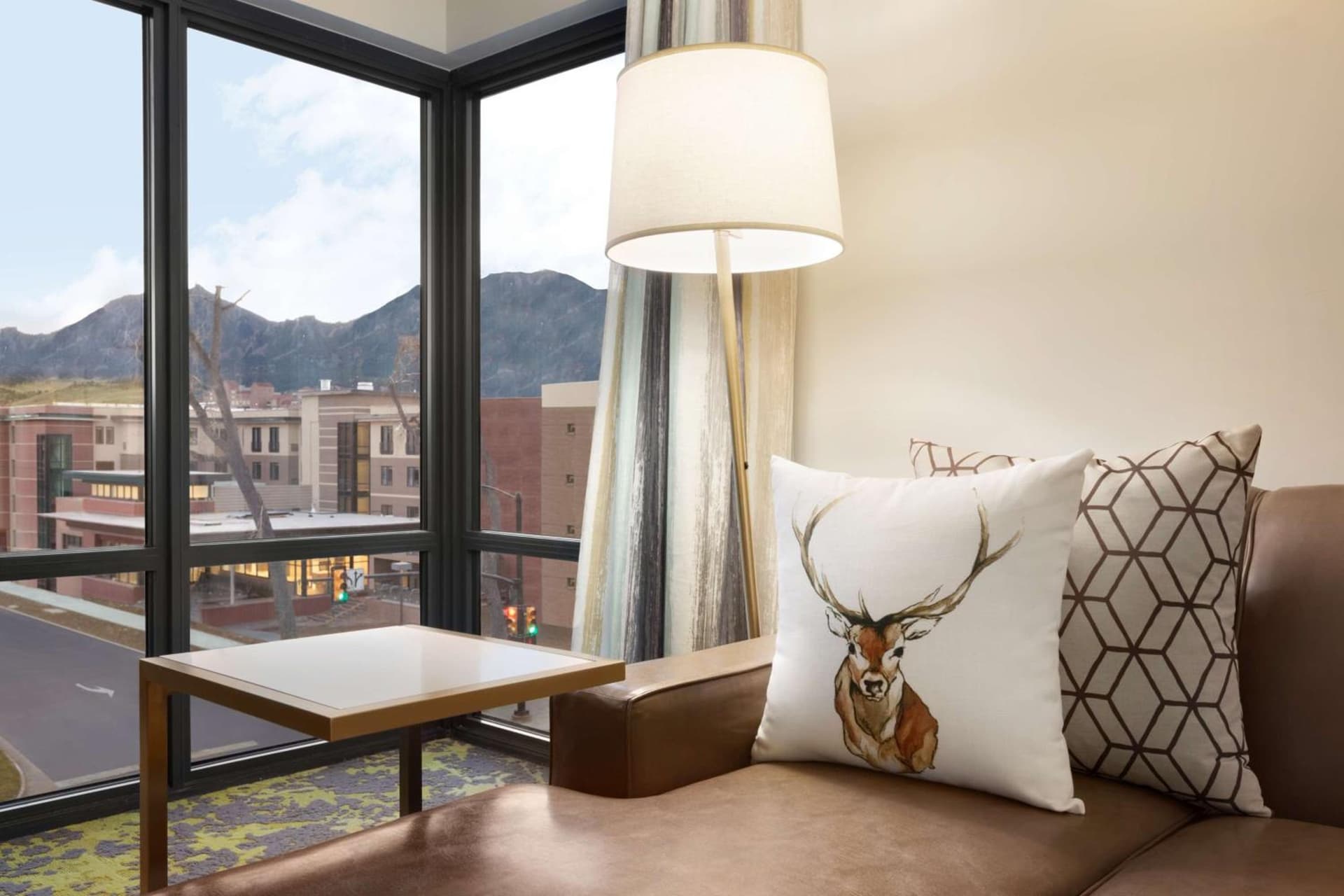 Embassy Suites By Hilton Boulder gallery photo in Boulder, CO — image 20