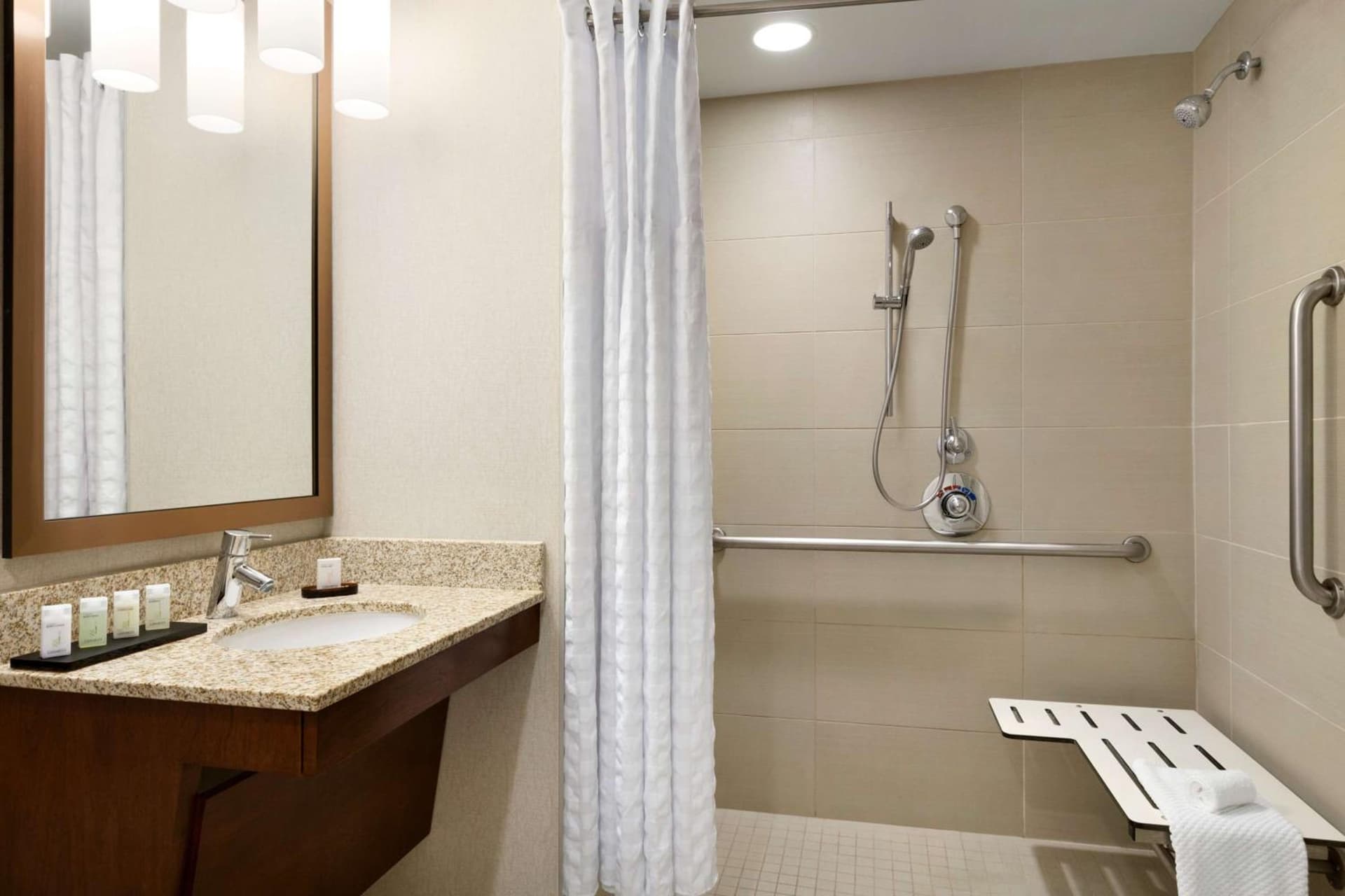 Embassy Suites by Hilton Denver Downtown Convention Center gallery photo in Denver, CO — image 27