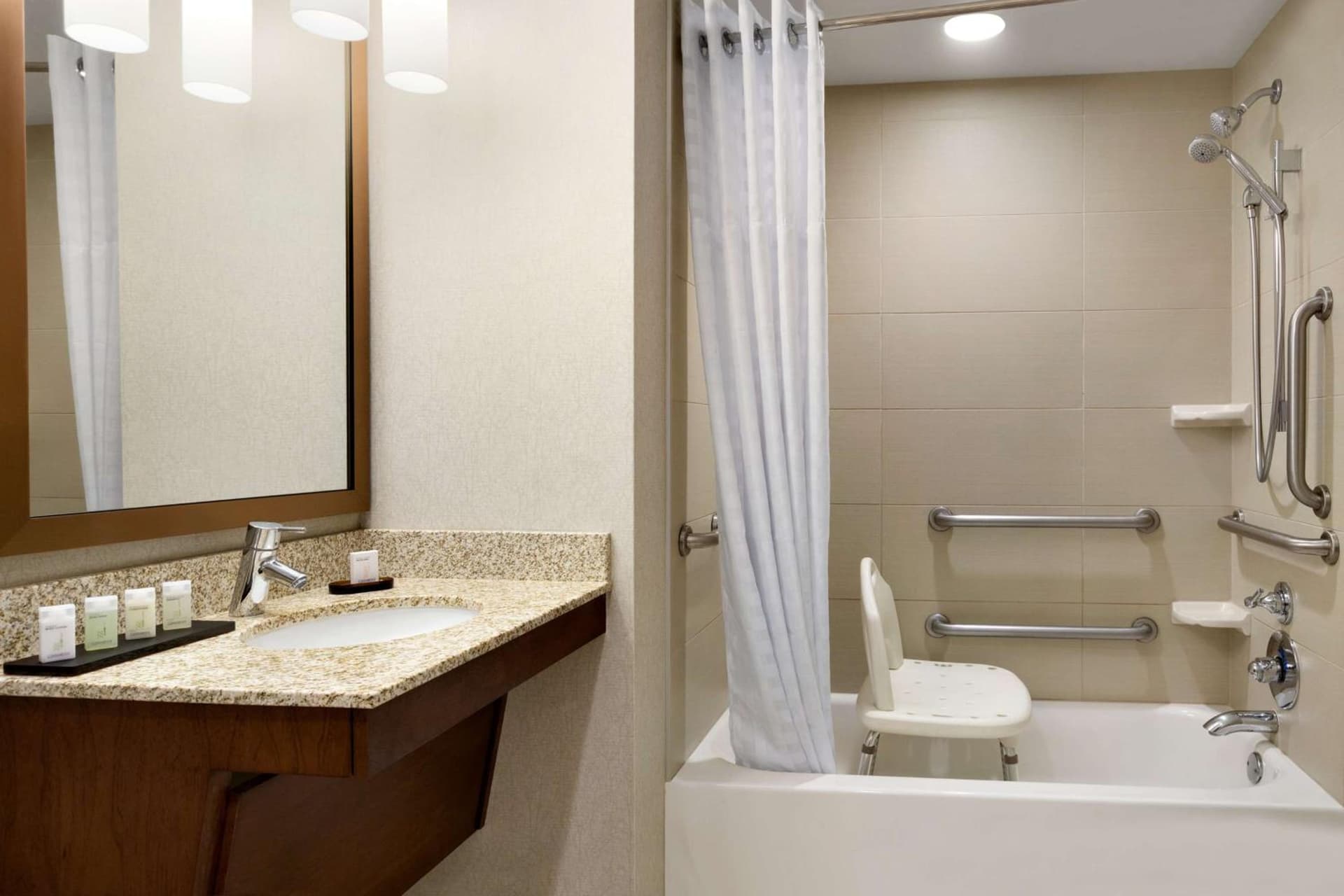 Embassy Suites by Hilton Denver Downtown Convention Center gallery photo in Denver, CO — image 43