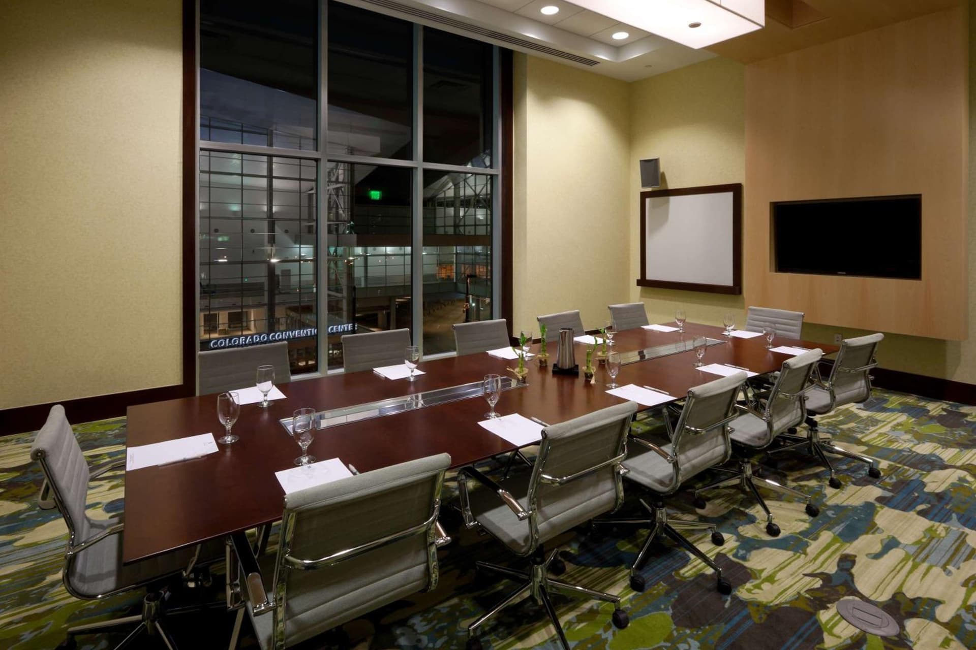 Embassy Suites by Hilton Denver Downtown Convention Center gallery photo in Denver, CO — image 24