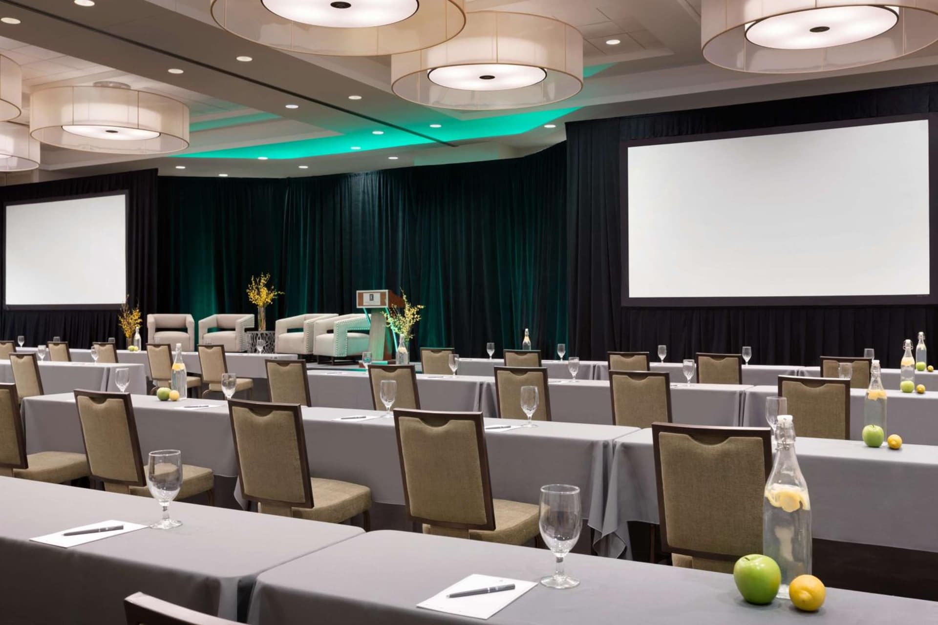 Embassy Suites by Hilton Denver Downtown Convention Center gallery photo in Denver, CO — image 53