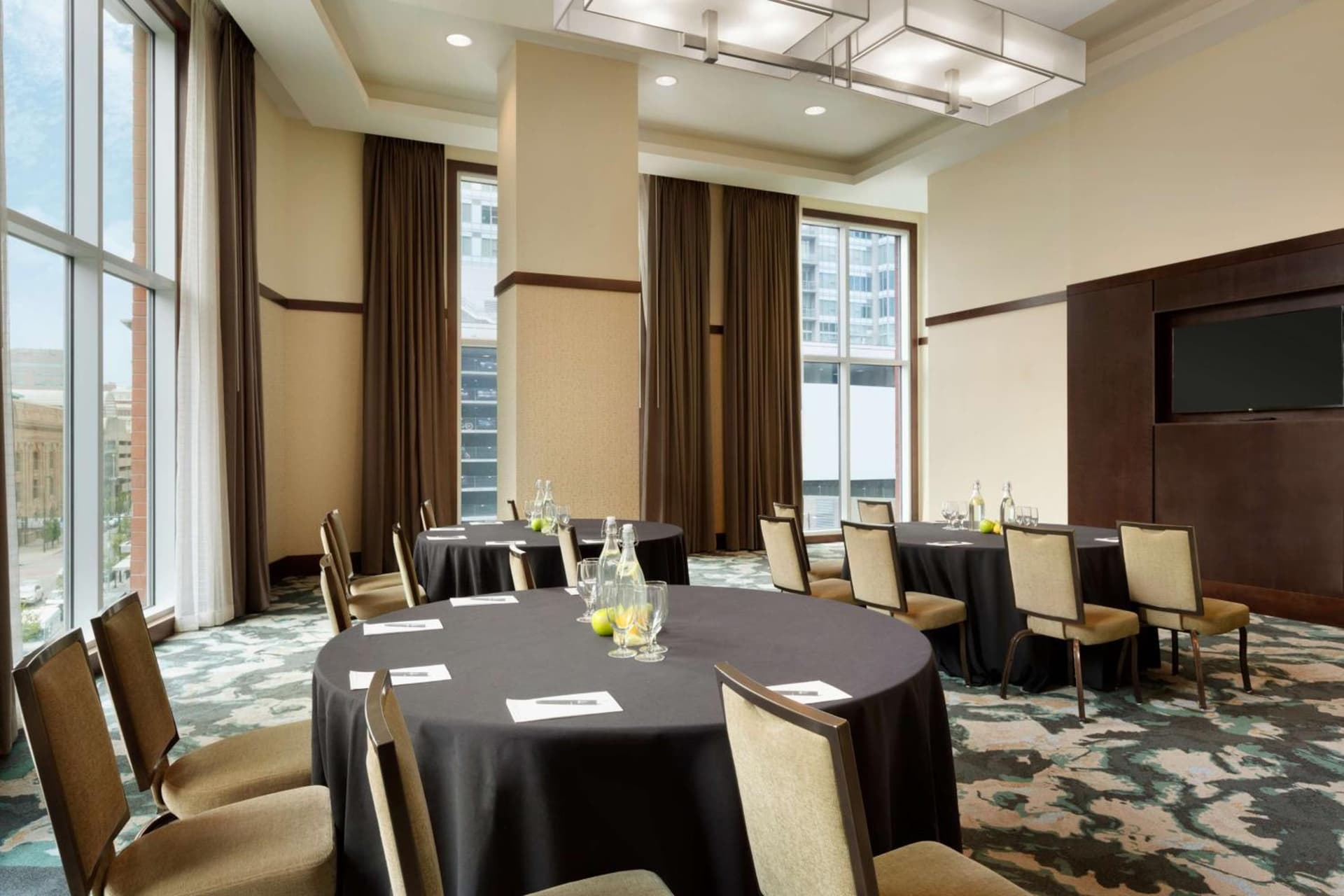 Embassy Suites by Hilton Denver Downtown Convention Center gallery photo in Denver, CO — image 68