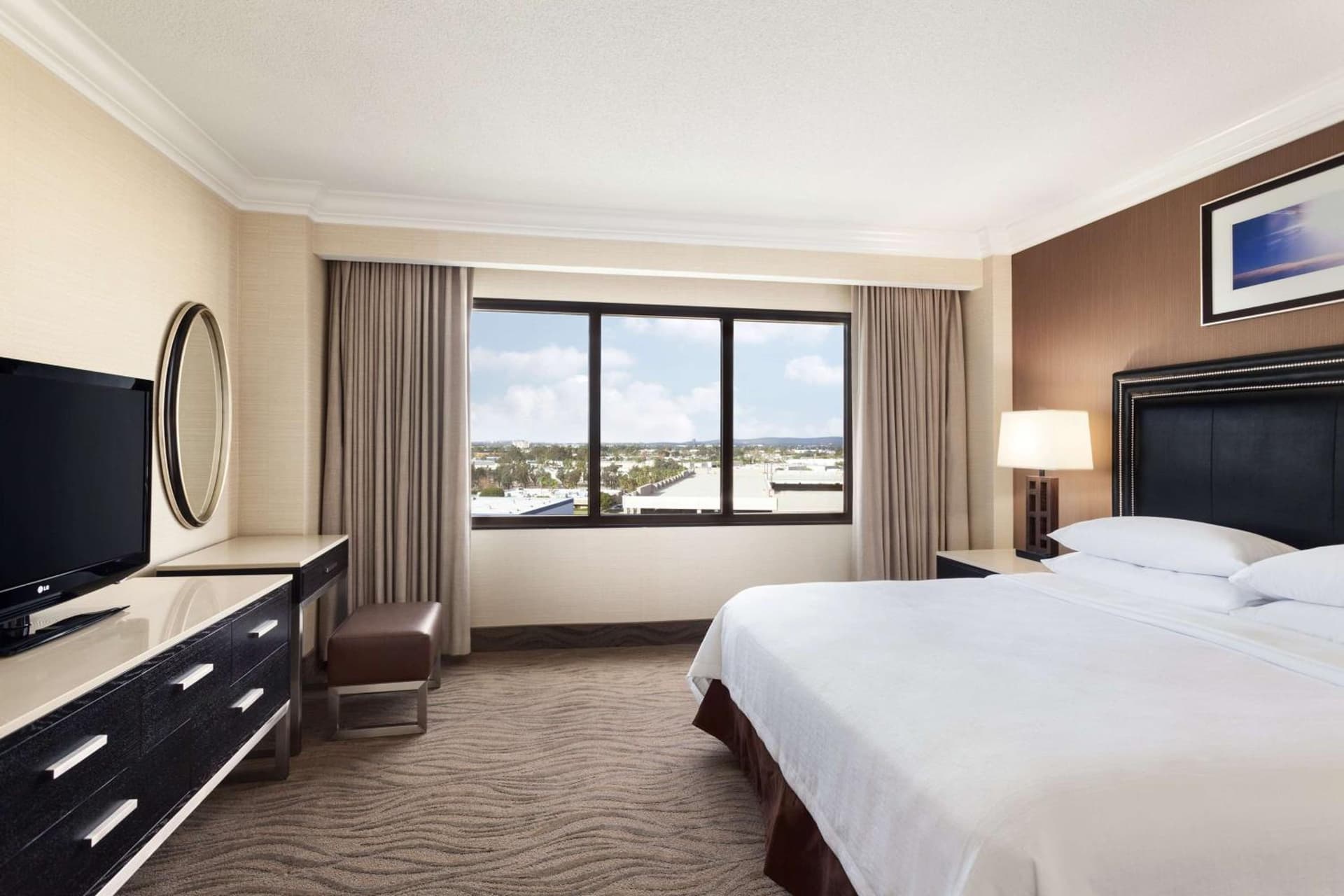 Embassy Suites by Hilton Irvine Orange County Airport gallery photo in Irvine, CA — image 4