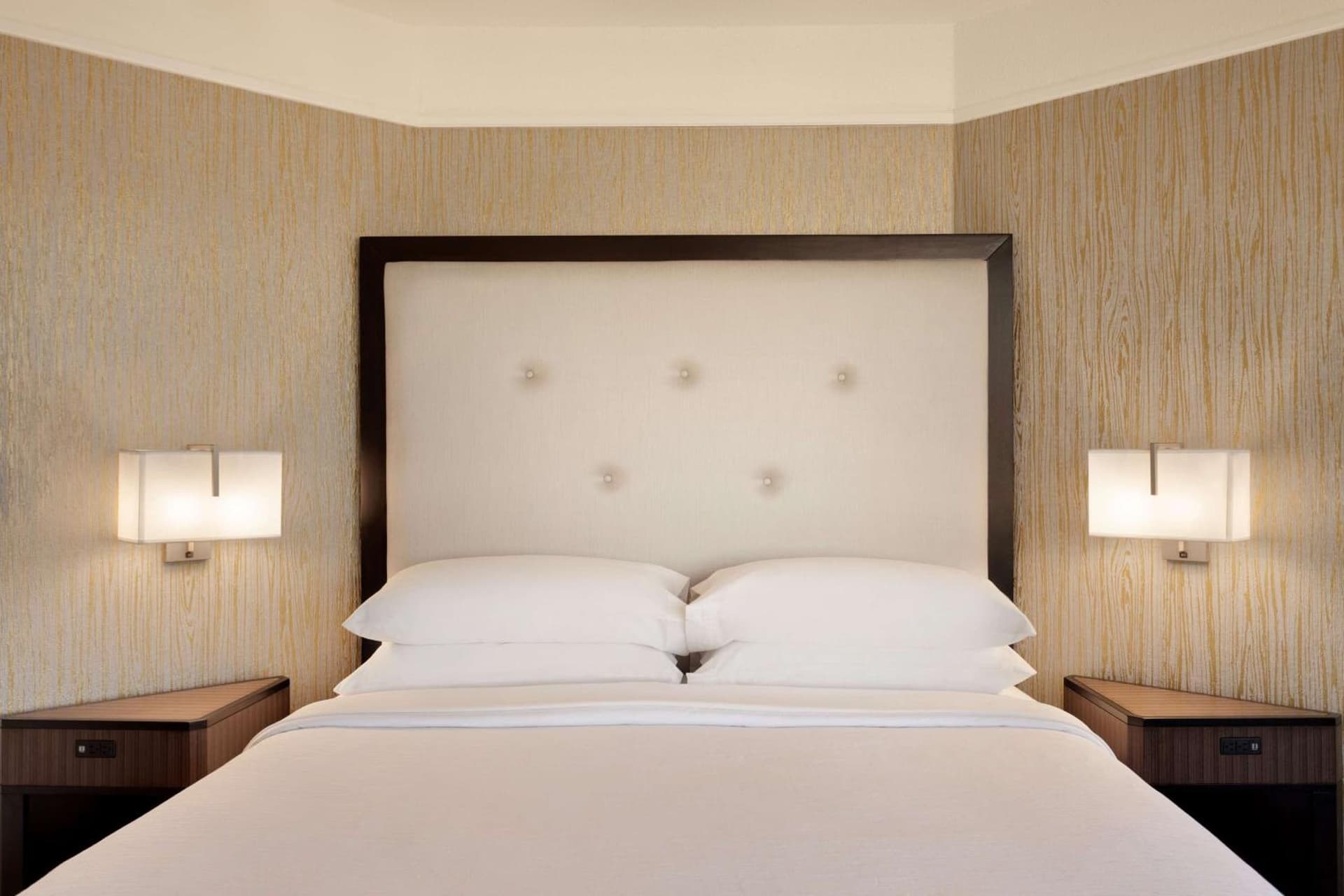 Embassy Suites by Hilton Irvine Orange County Airport gallery photo in Irvine, CA — image 10