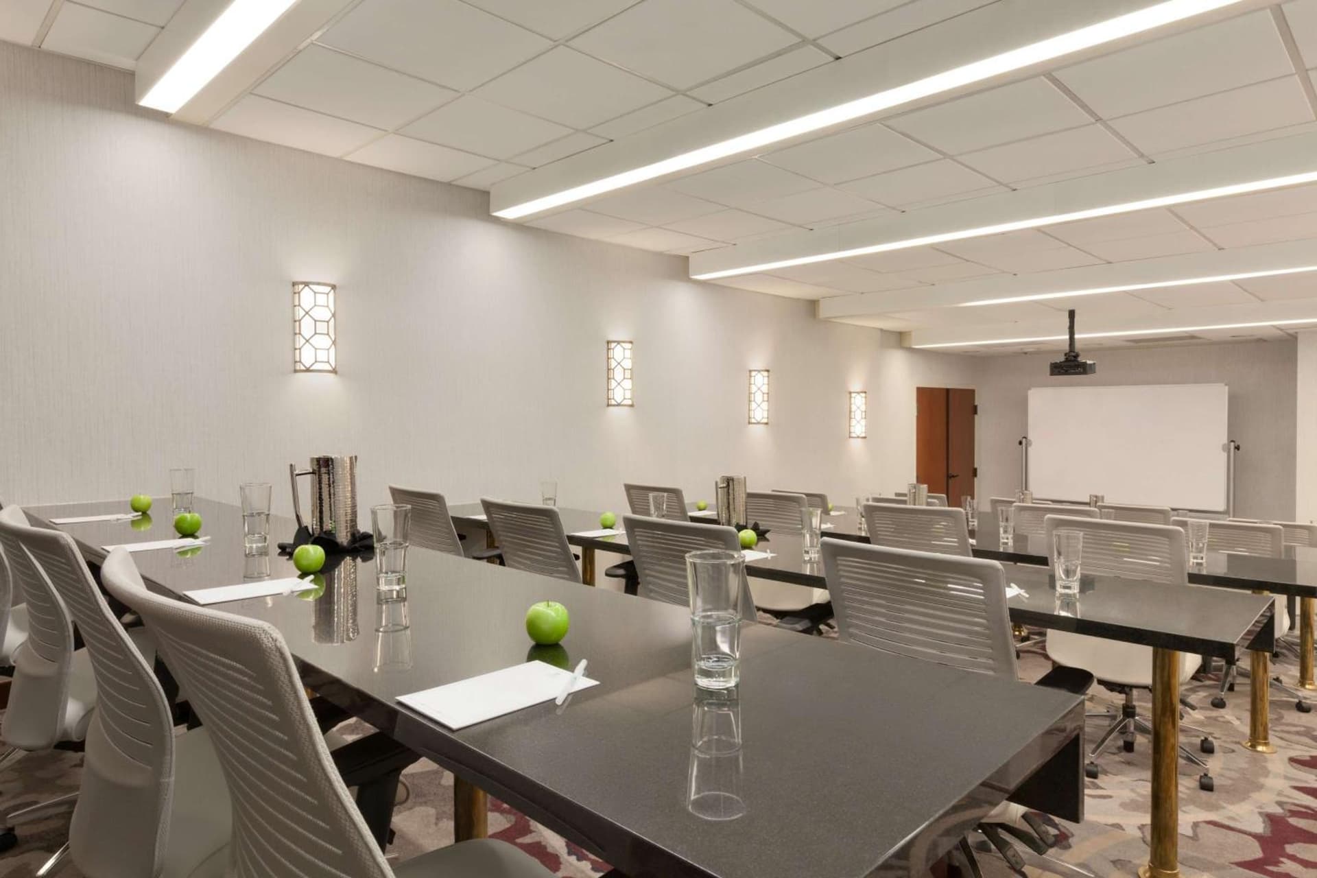 Embassy Suites by Hilton Irvine Orange County Airport gallery photo in Irvine, CA — image 25
