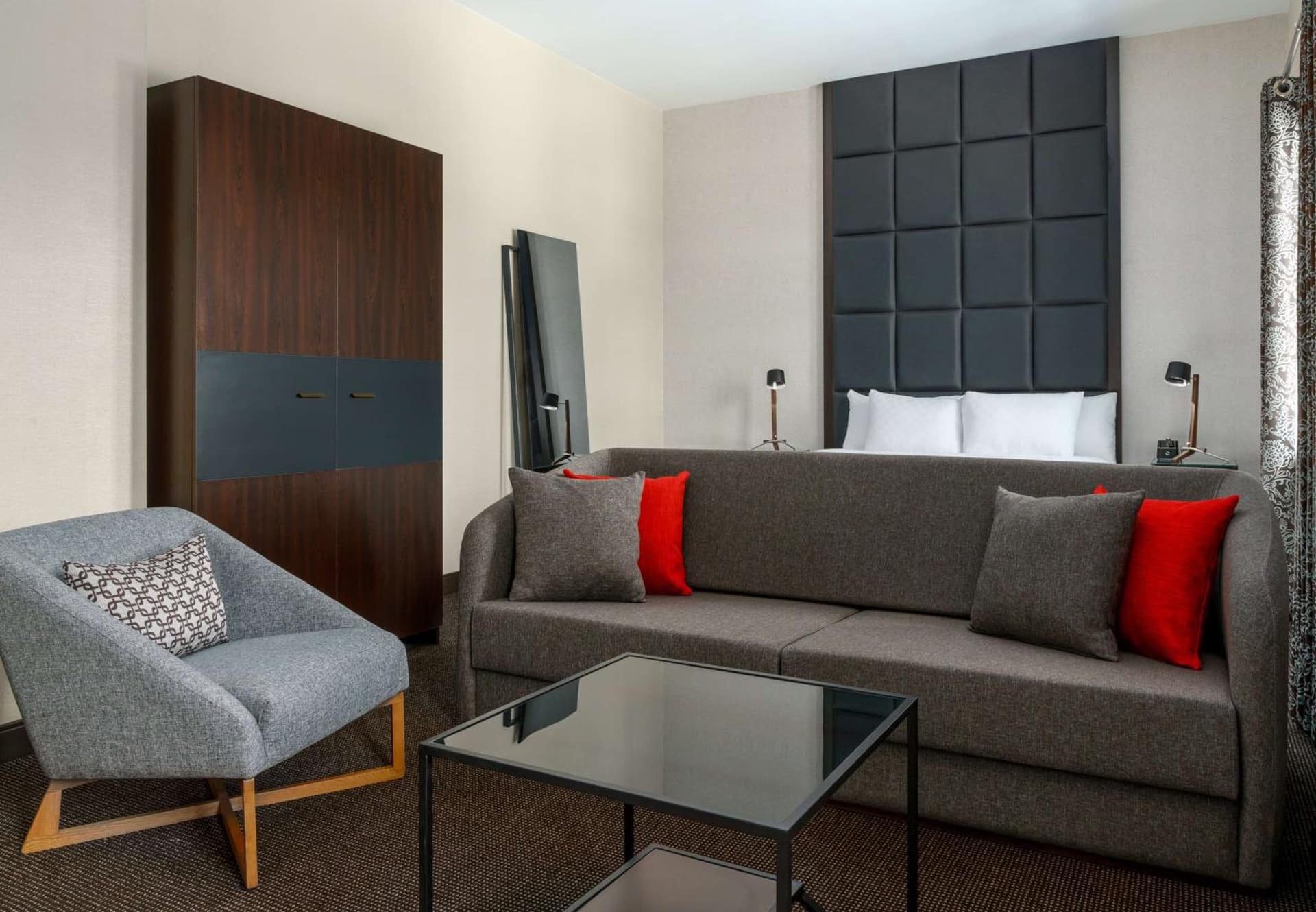 Joinery Hotel Pittsburgh, Curio Collection by Hilton interior in Pittsburgh, PA — gallery photo 2