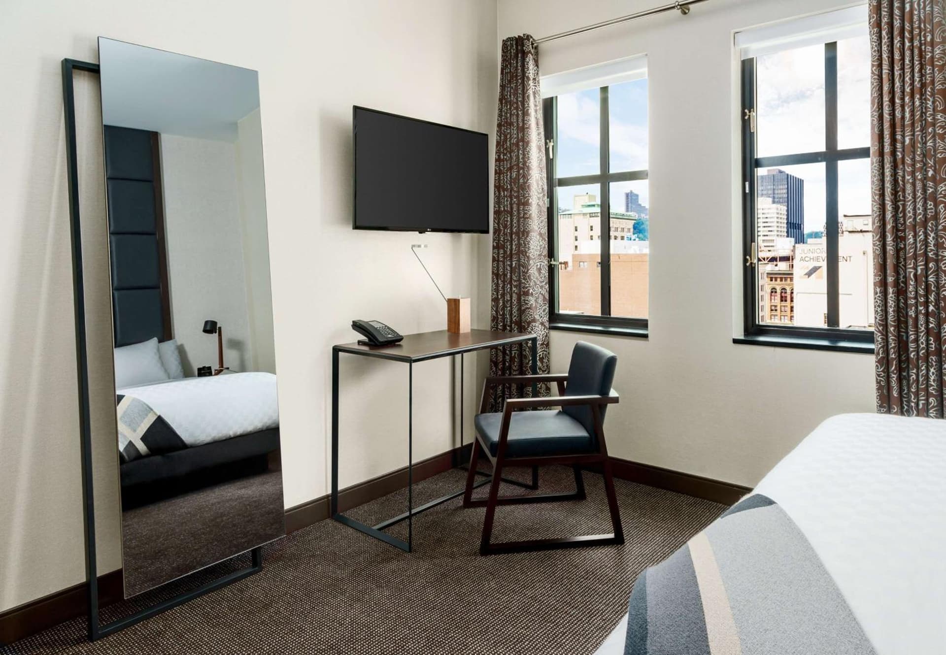 Joinery Hotel Pittsburgh, Curio Collection by Hilton gallery photo in Pittsburgh, PA — image 21