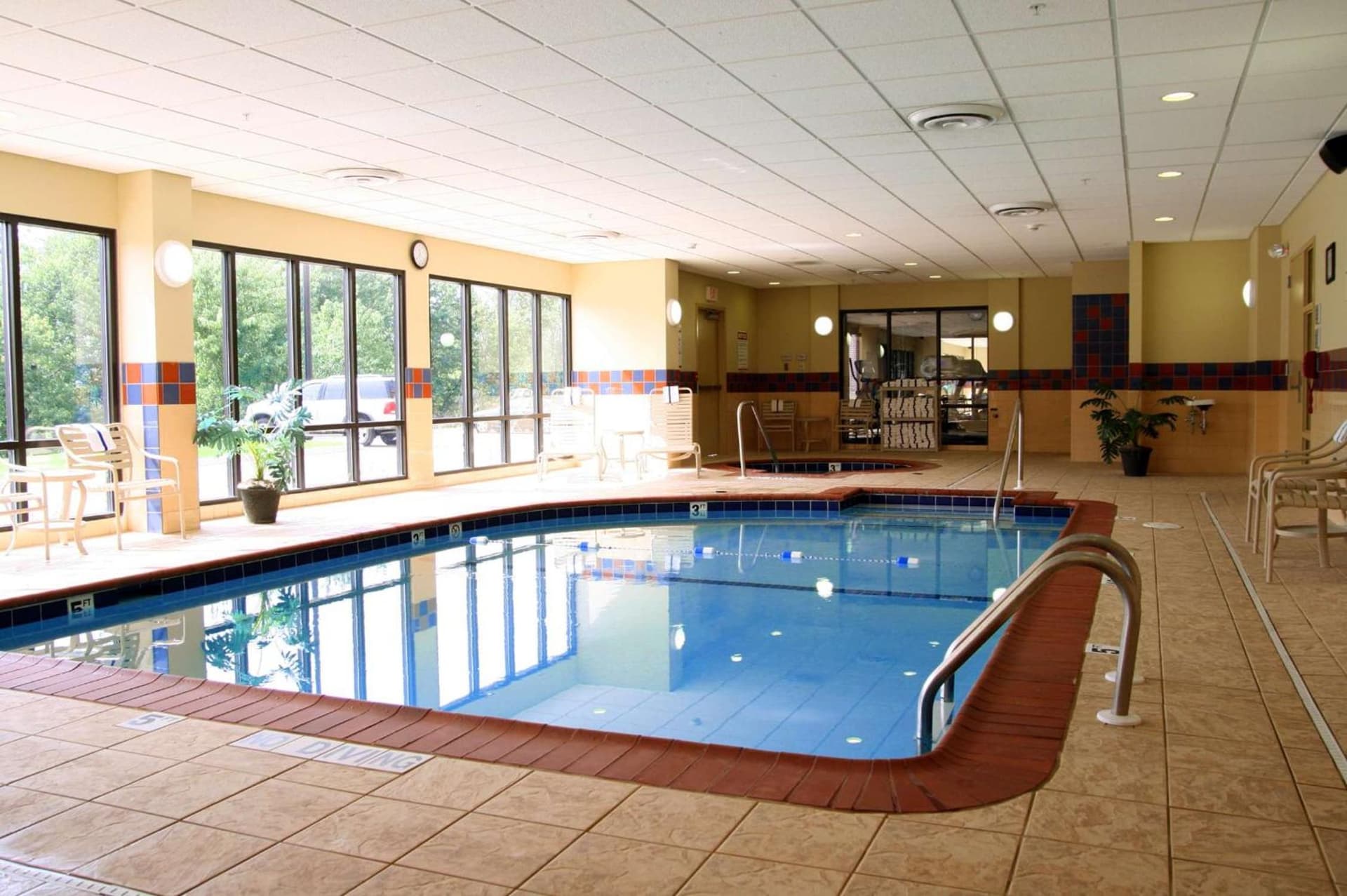Hampton Inn & Suites Bloomington-Normal gallery photo in Normal, IL — image 4