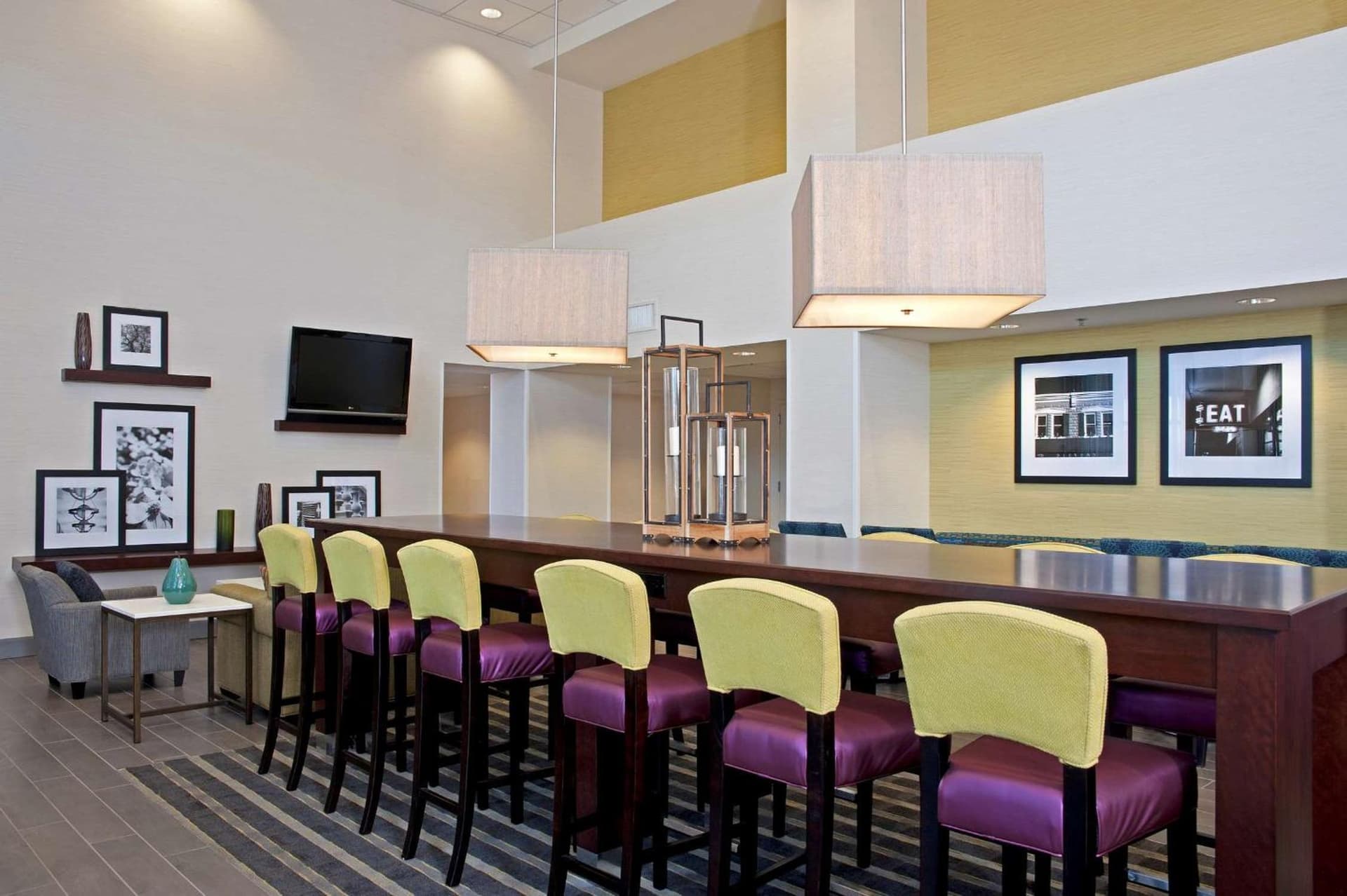 Hampton Inn & Suites Bloomington-Normal gallery photo in Normal, IL — image 33