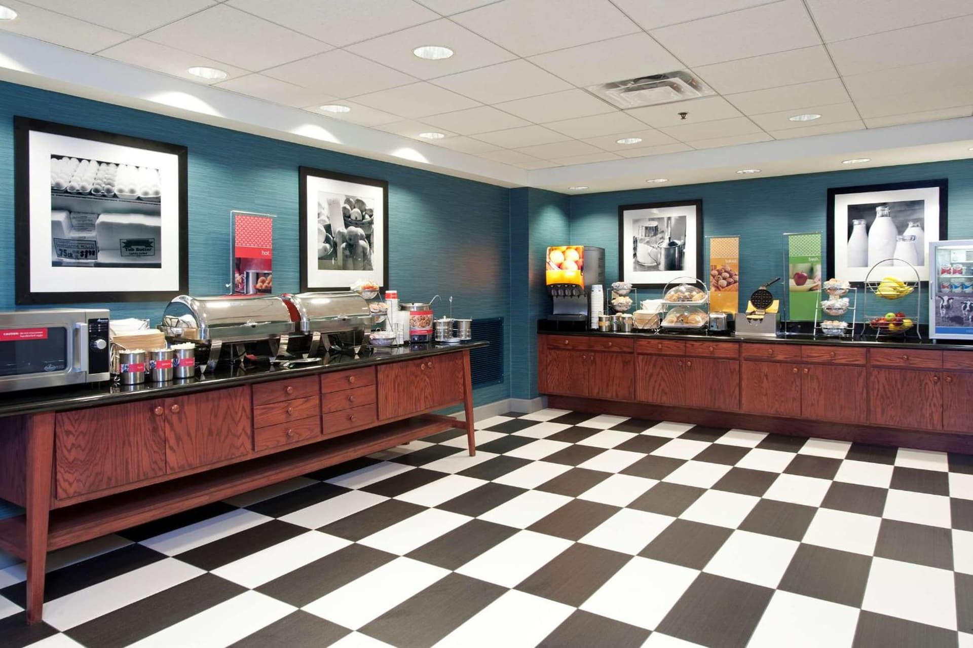 Hampton Inn & Suites Bloomington-Normal gallery photo in Normal, IL — image 24