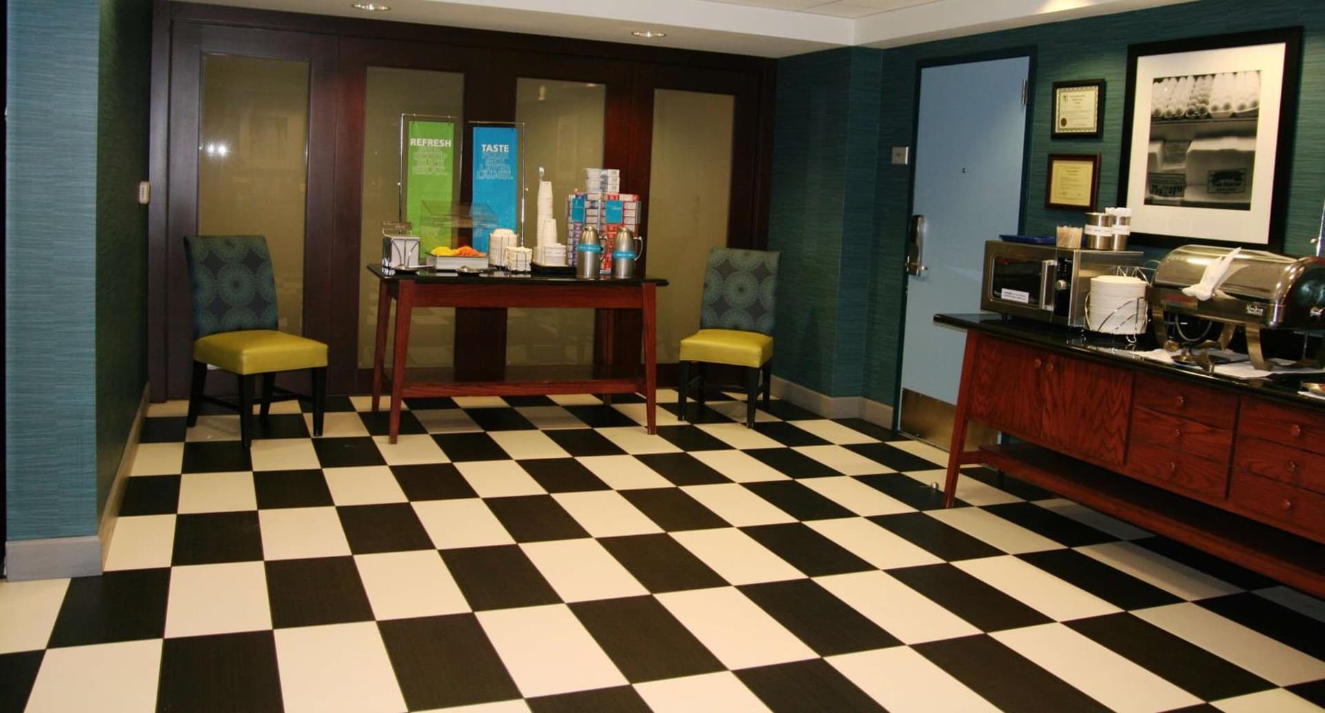Hampton Inn & Suites Bloomington-Normal gallery photo in Normal, IL — image 29