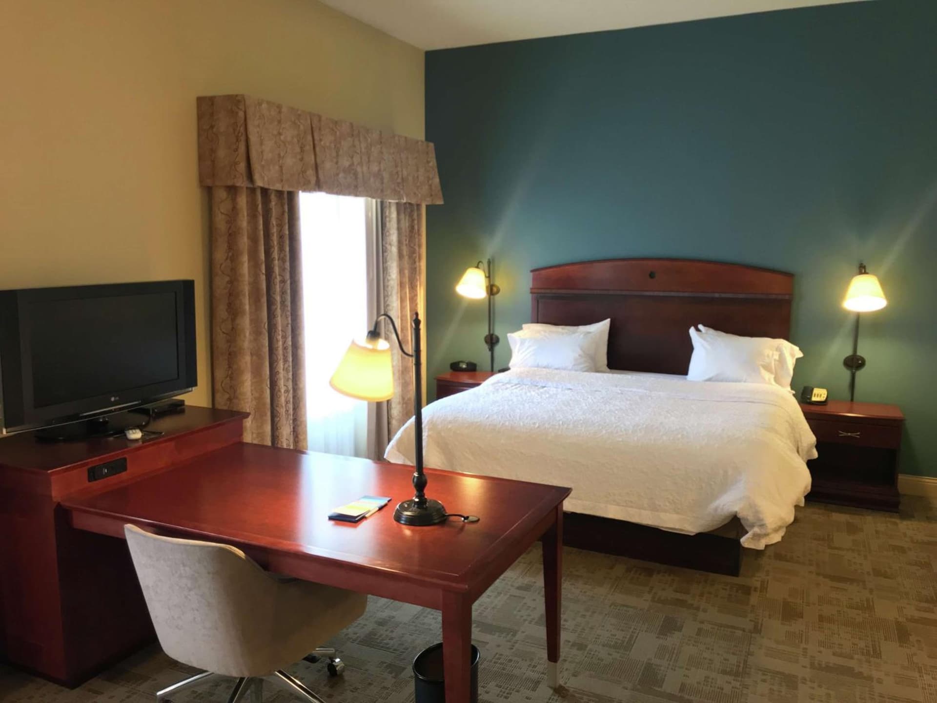 Hampton Inn & Suites Bloomington-Normal gallery photo in Normal, IL — image 28