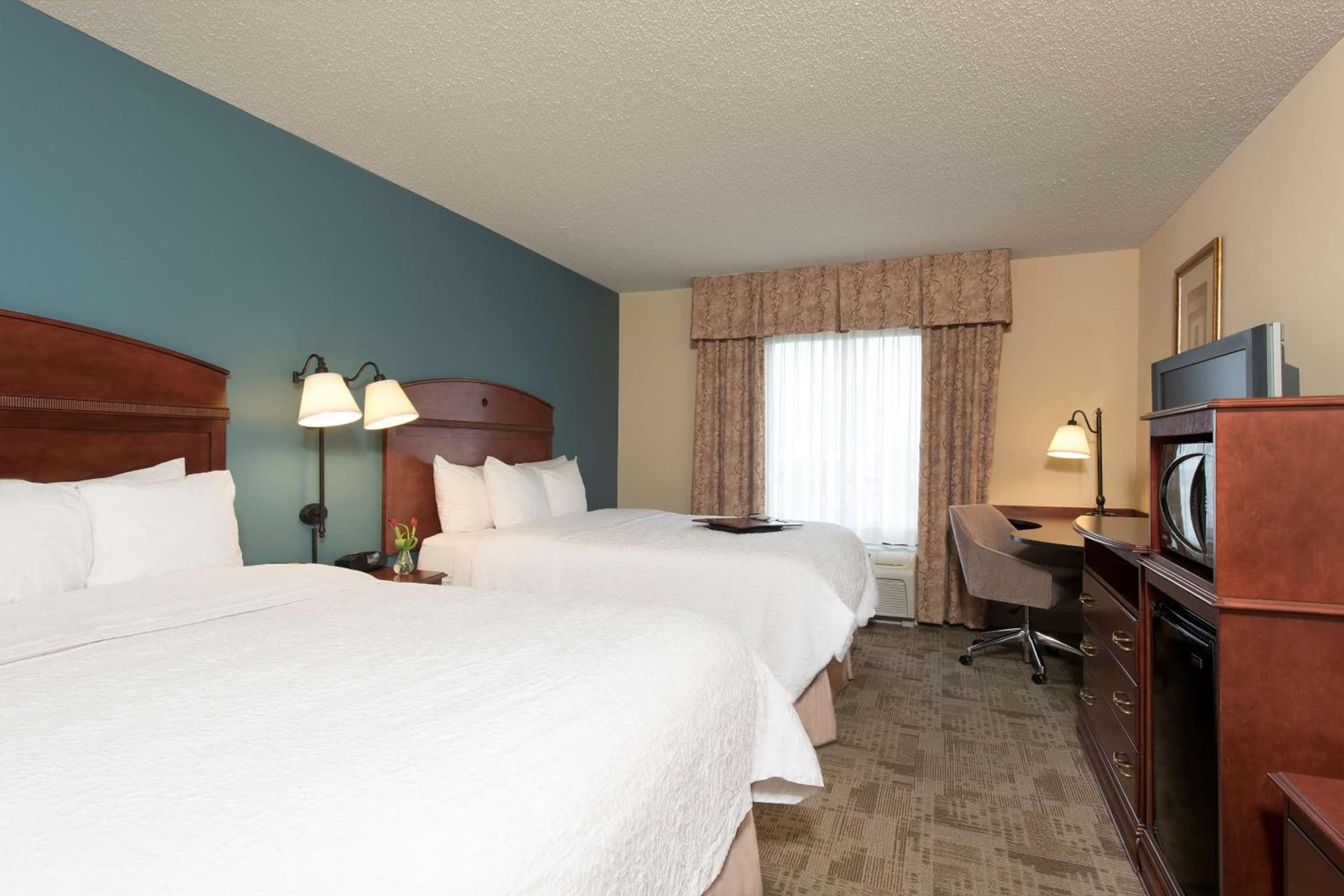 Hampton Inn & Suites Bloomington-Normal gallery photo in Normal, IL — image 19