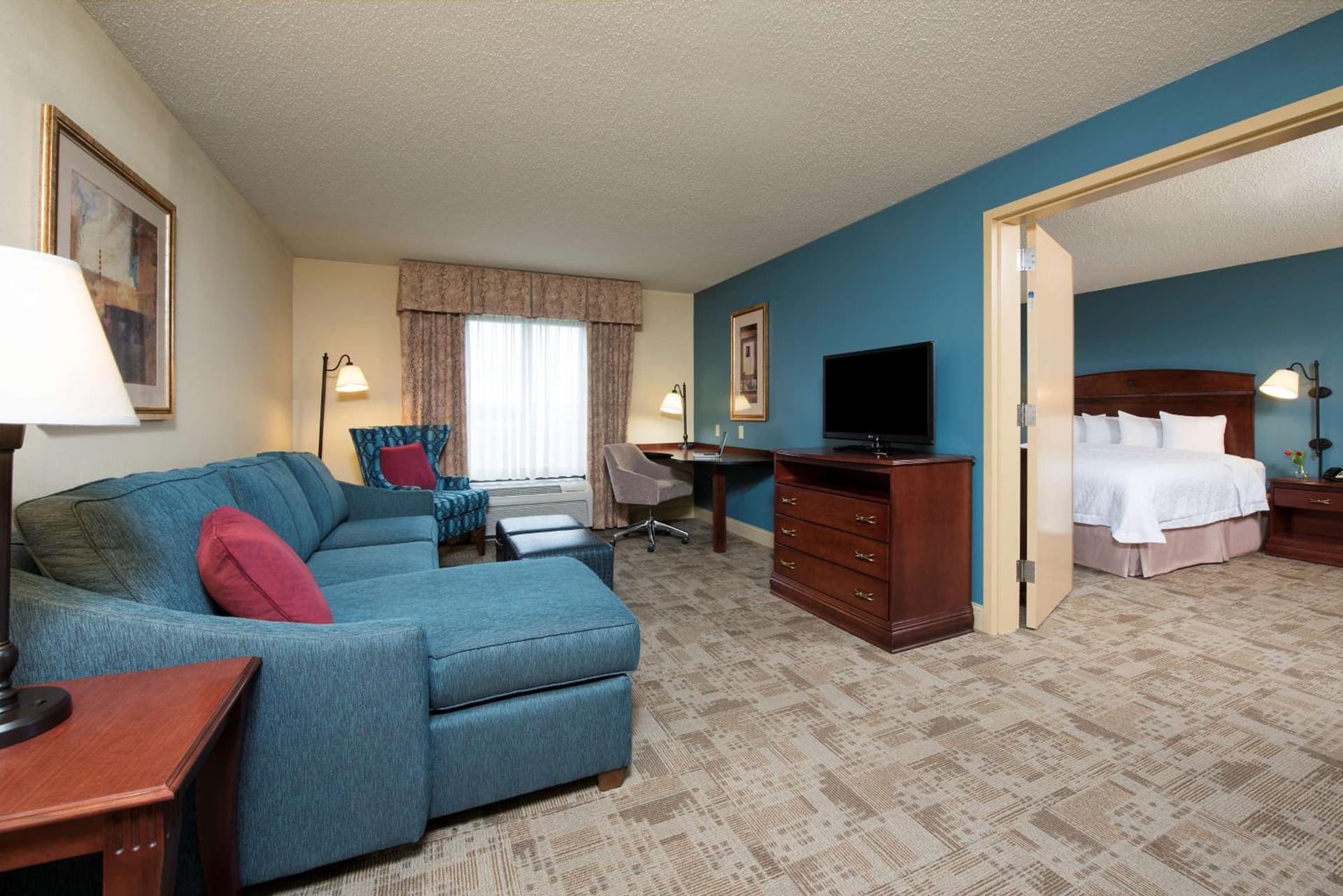 Hampton Inn & Suites Bloomington-Normal gallery photo in Normal, IL — image 16