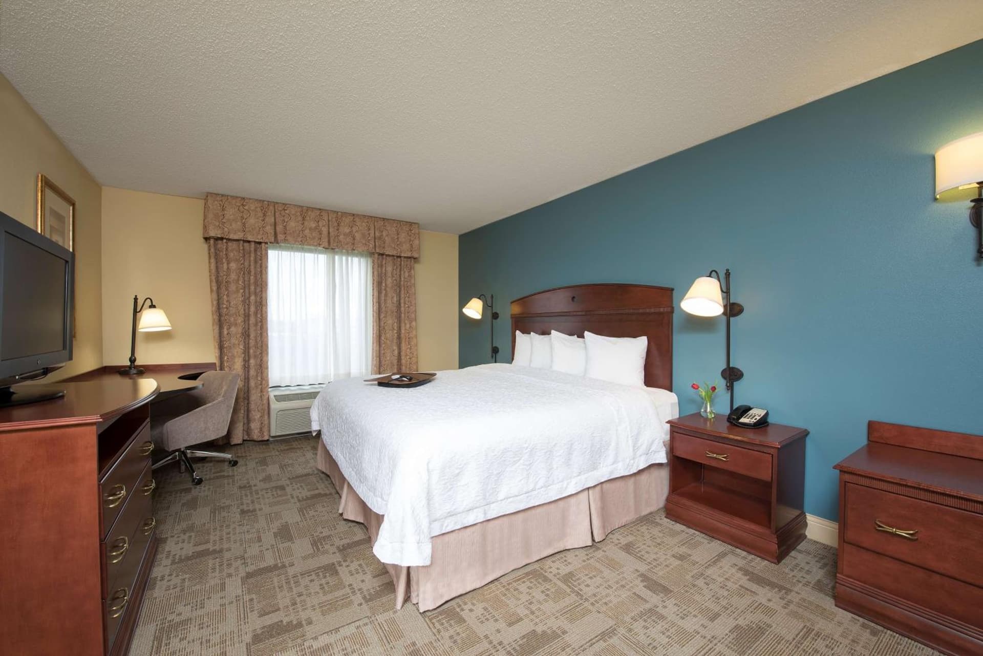 Hampton Inn & Suites Bloomington-Normal gallery photo in Normal, IL — image 34