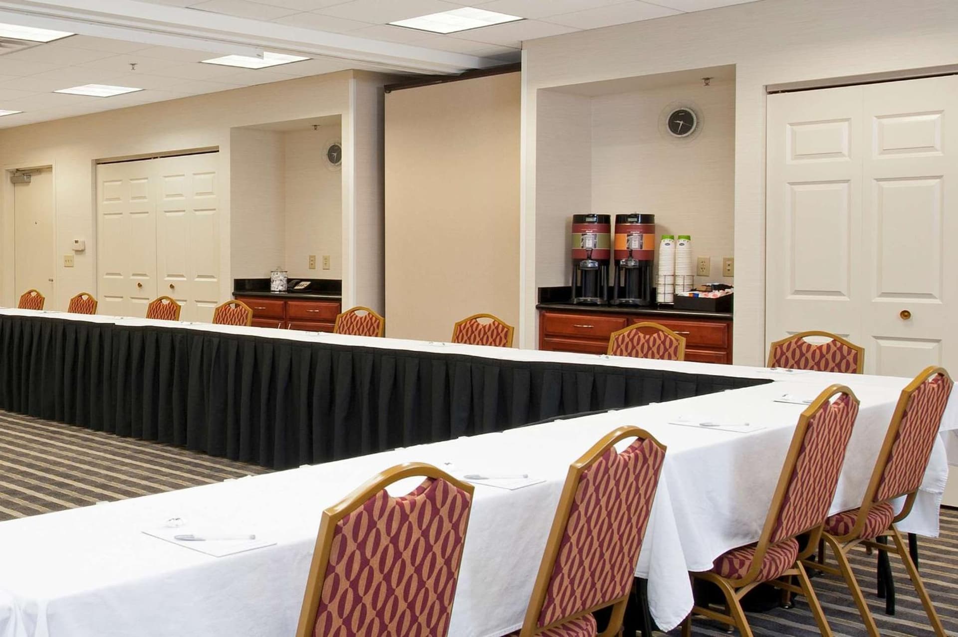 Hampton Inn & Suites Bloomington-Normal gallery photo in Normal, IL — image 10
