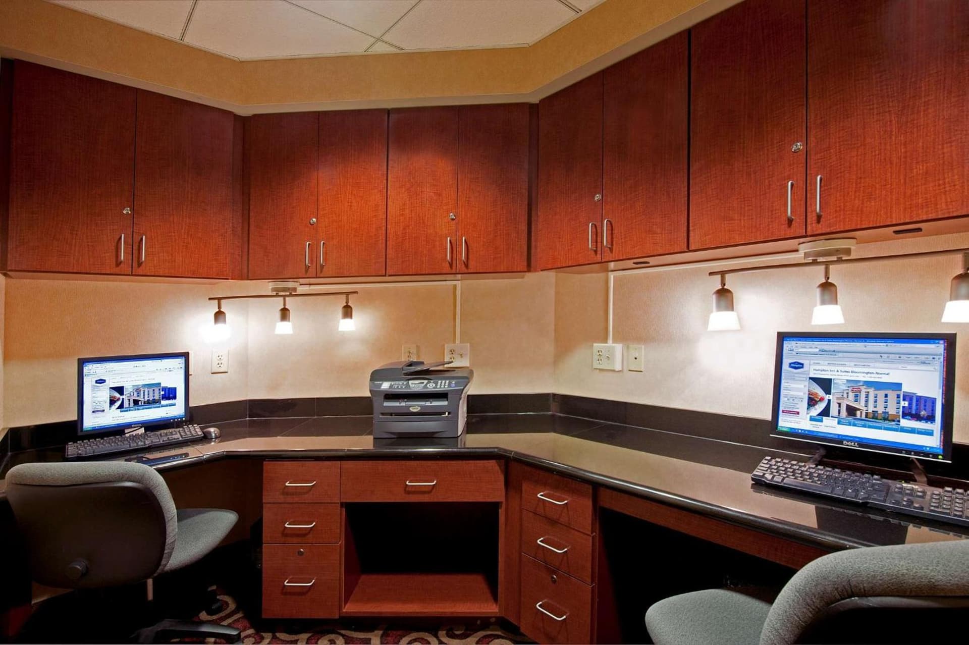 Hampton Inn & Suites Bloomington-Normal gallery photo in Normal, IL — image 36