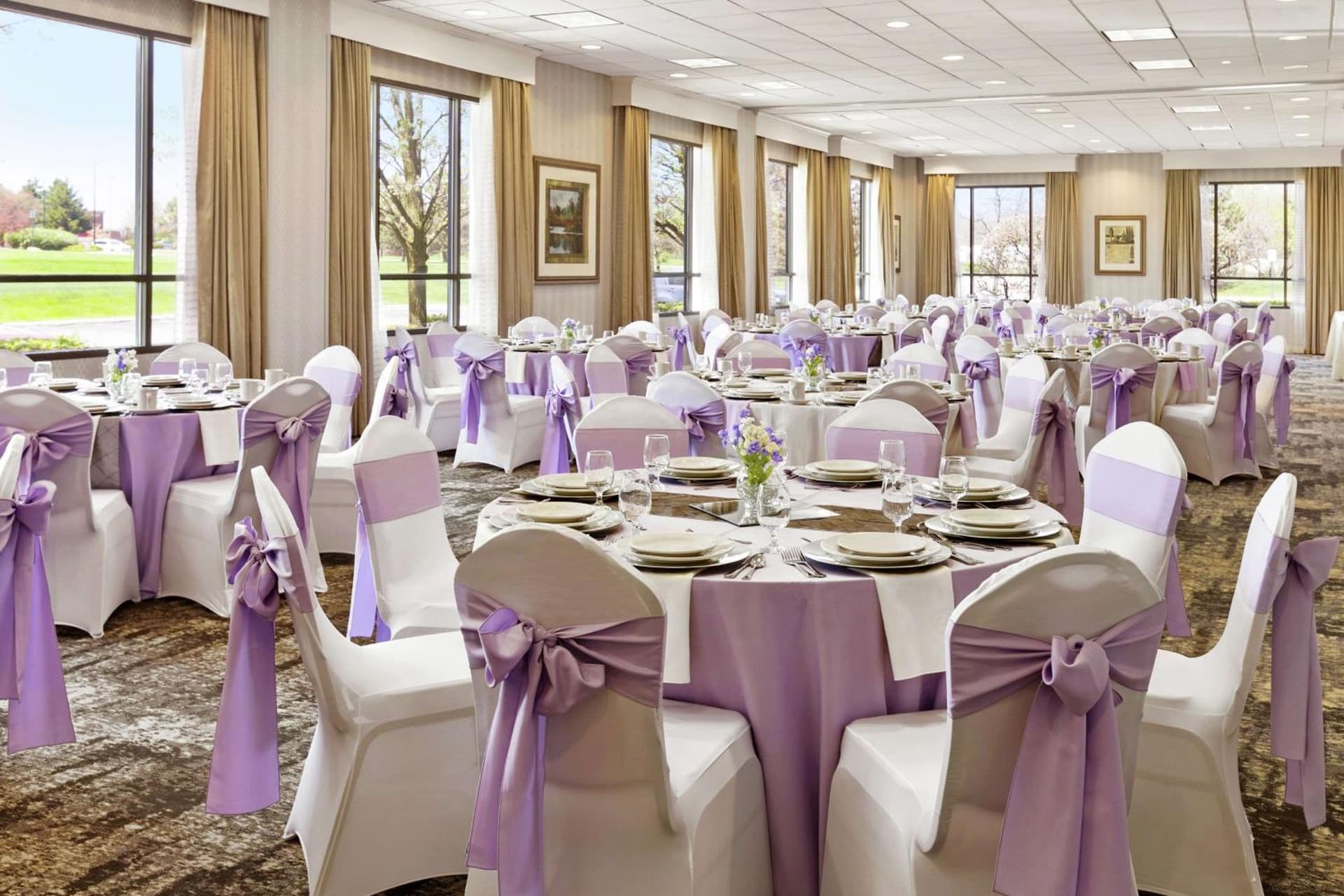 DoubleTree by Hilton Hotel Detroit Novi gallery photo in Novi, MI — image 31