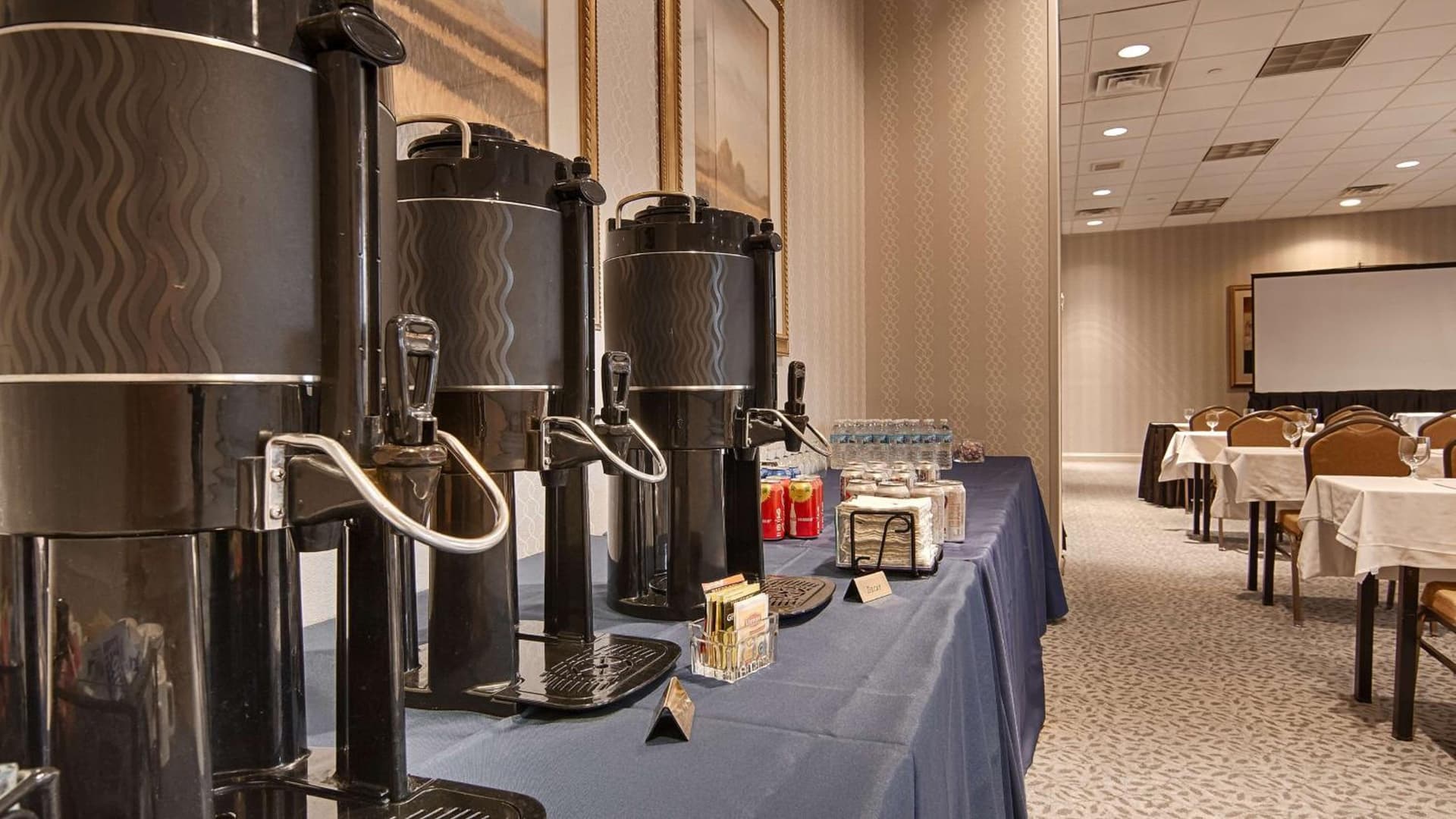 DoubleTree by Hilton Hotel Detroit Novi gallery photo in Novi, MI — image 12