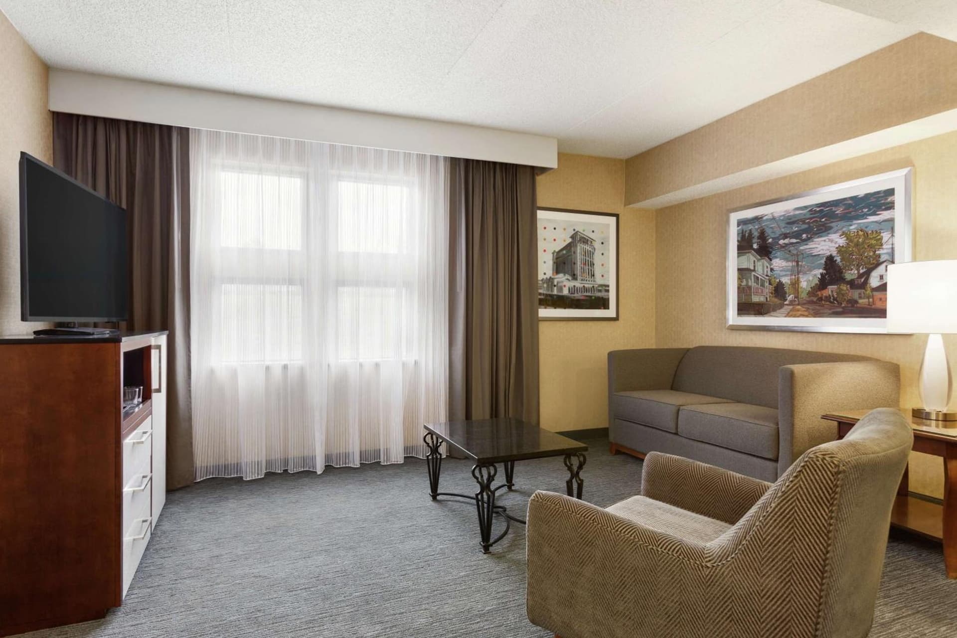 DoubleTree by Hilton Hotel Detroit Novi gallery photo in Novi, MI — image 30