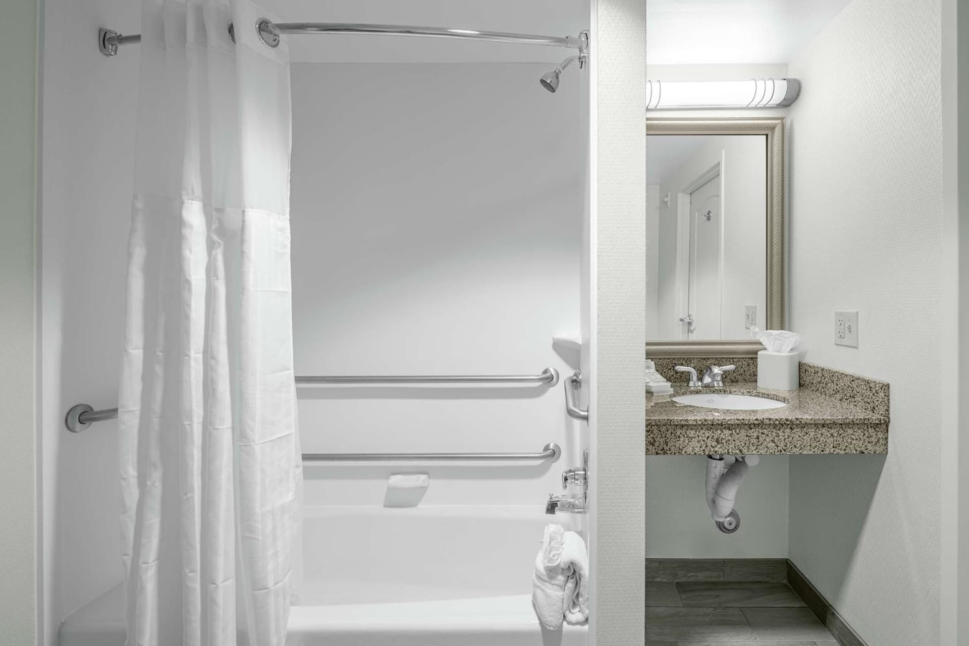 Hilton Garden Inn Wilmington Mayfaire Town Center gallery photo in Wilmington, NC — image 27