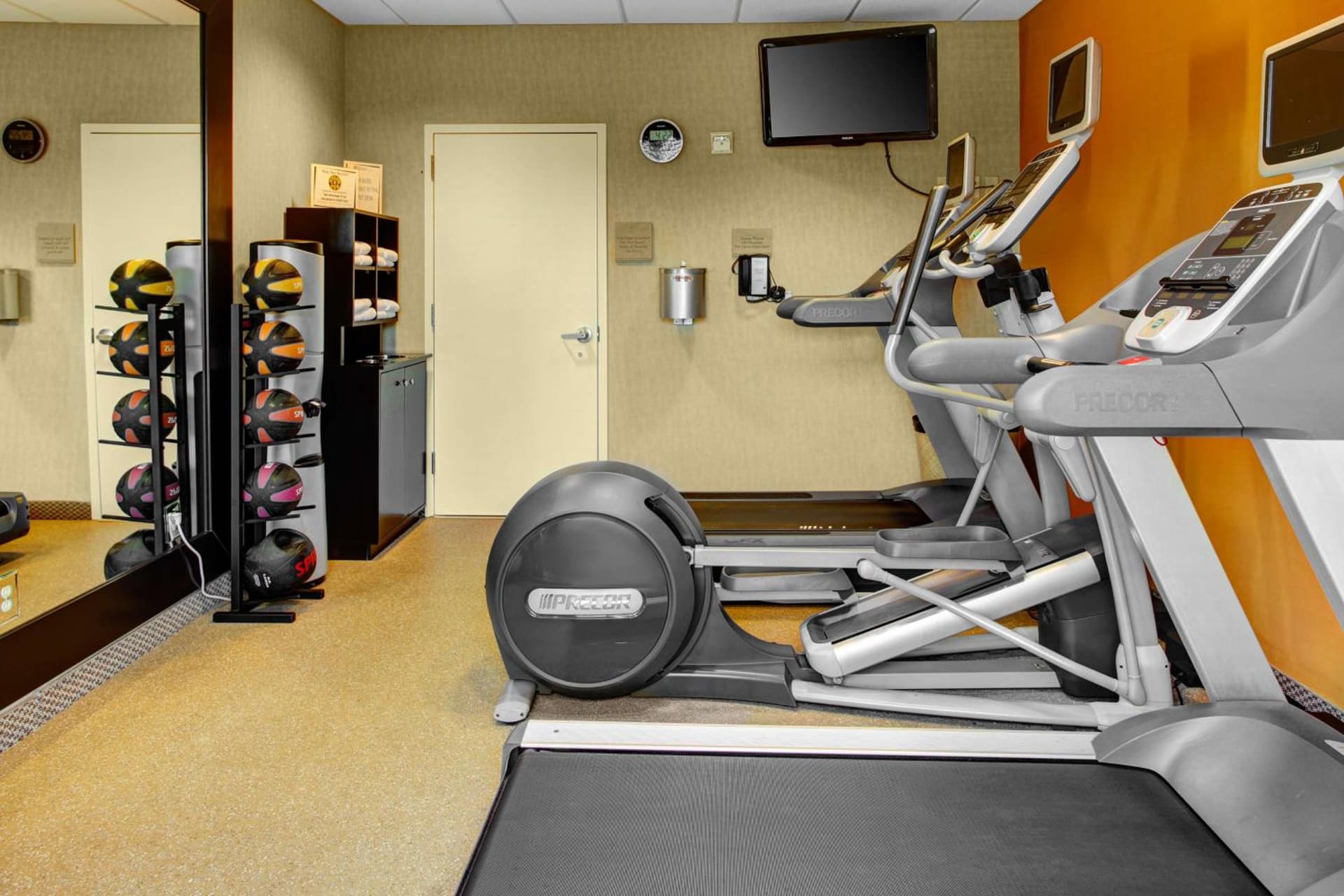 Hilton Garden Inn Wilmington Mayfaire Town Center gallery photo in Wilmington, NC — image 7