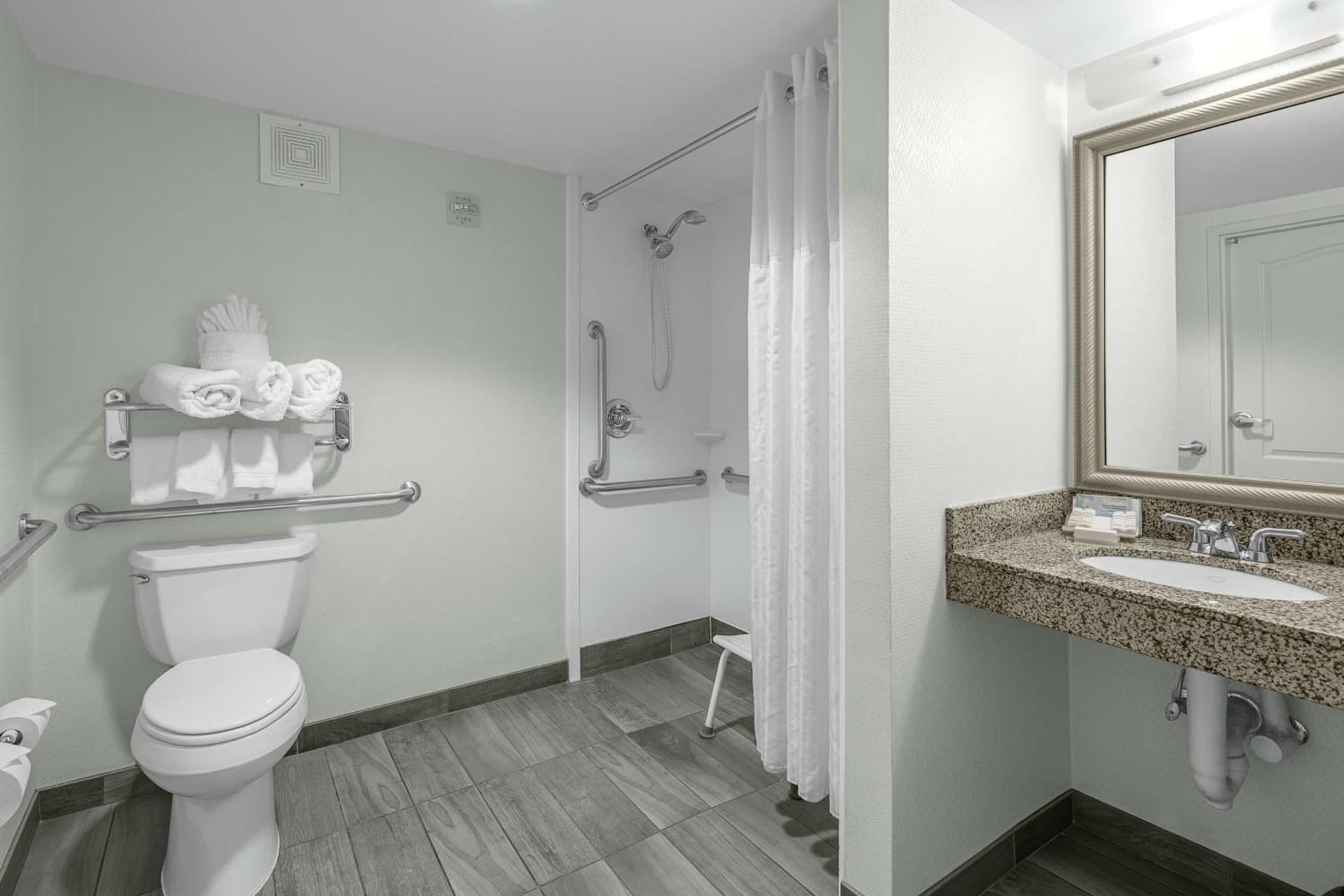 Hilton Garden Inn Wilmington Mayfaire Town Center gallery photo in Wilmington, NC — image 34