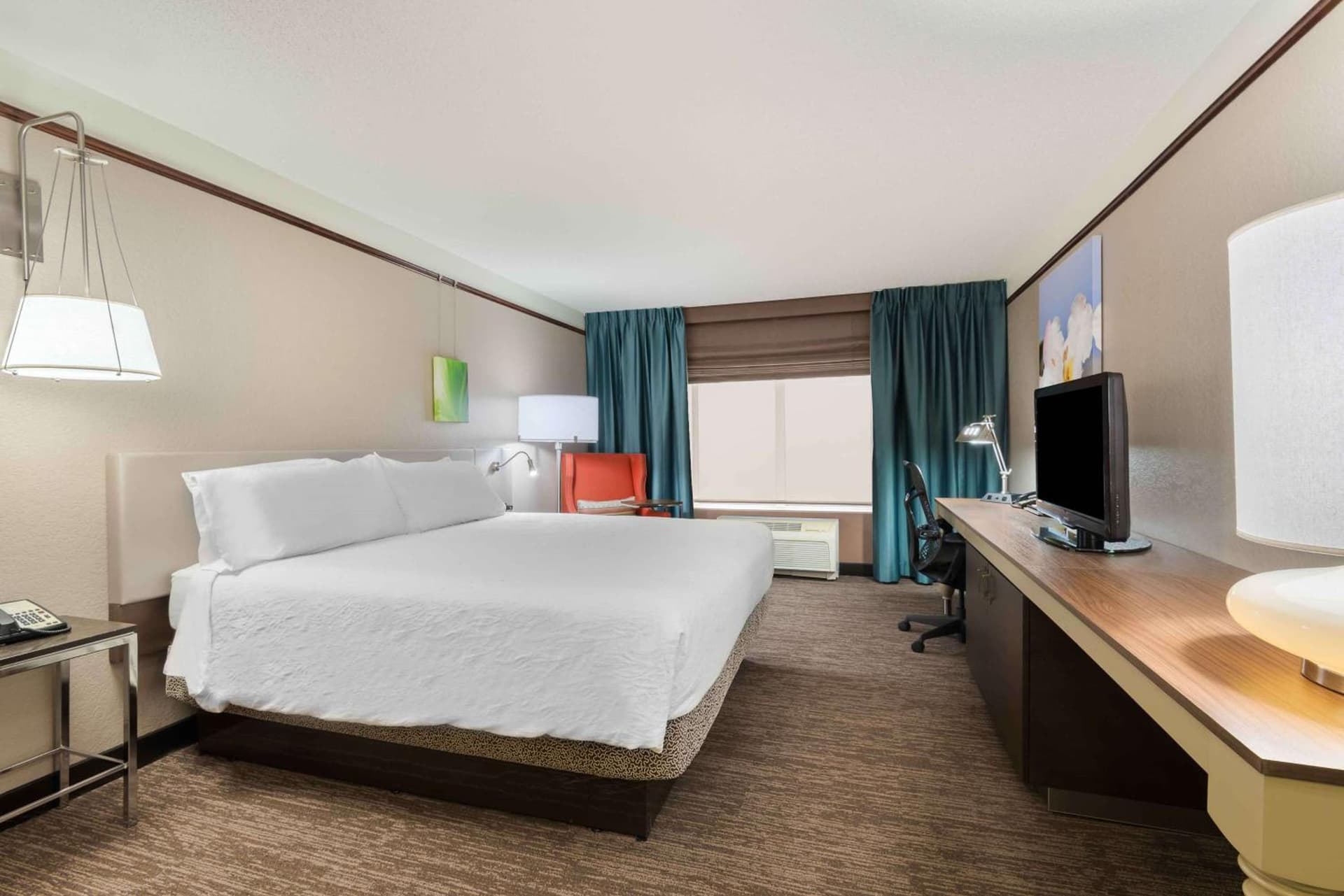 Hilton Garden Inn Wilmington Mayfaire Town Center interior in Wilmington, NC — gallery photo 2