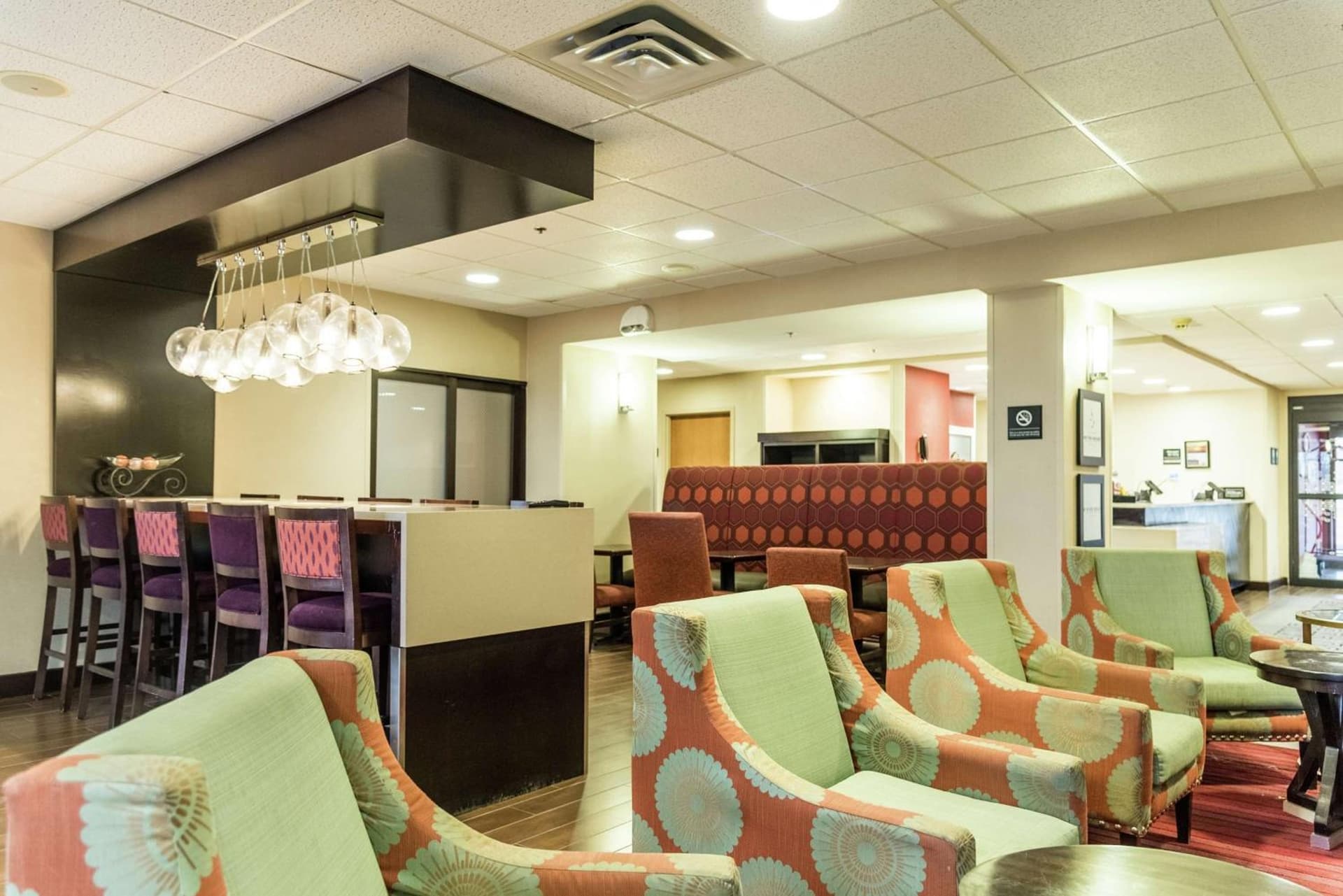 Hampton Inn Muskegon interior in Muskegon Heights, MI — gallery photo 2