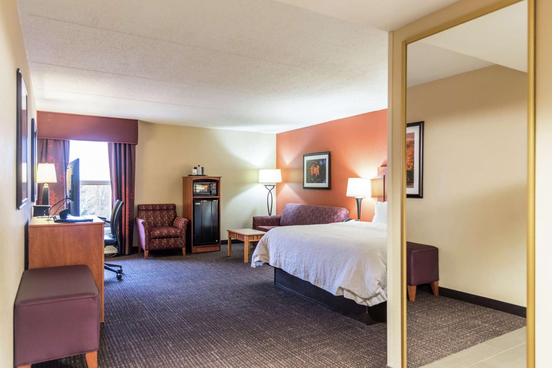 Hampton Inn Muskegon gallery photo in Muskegon Heights, MI — image 9