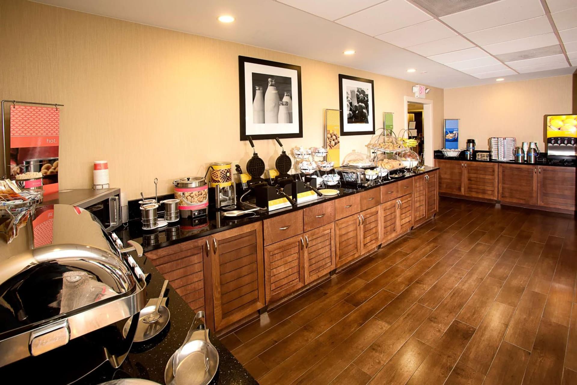 Hampton Inn Morehead City gallery photo in Morehead City, NC — image 10