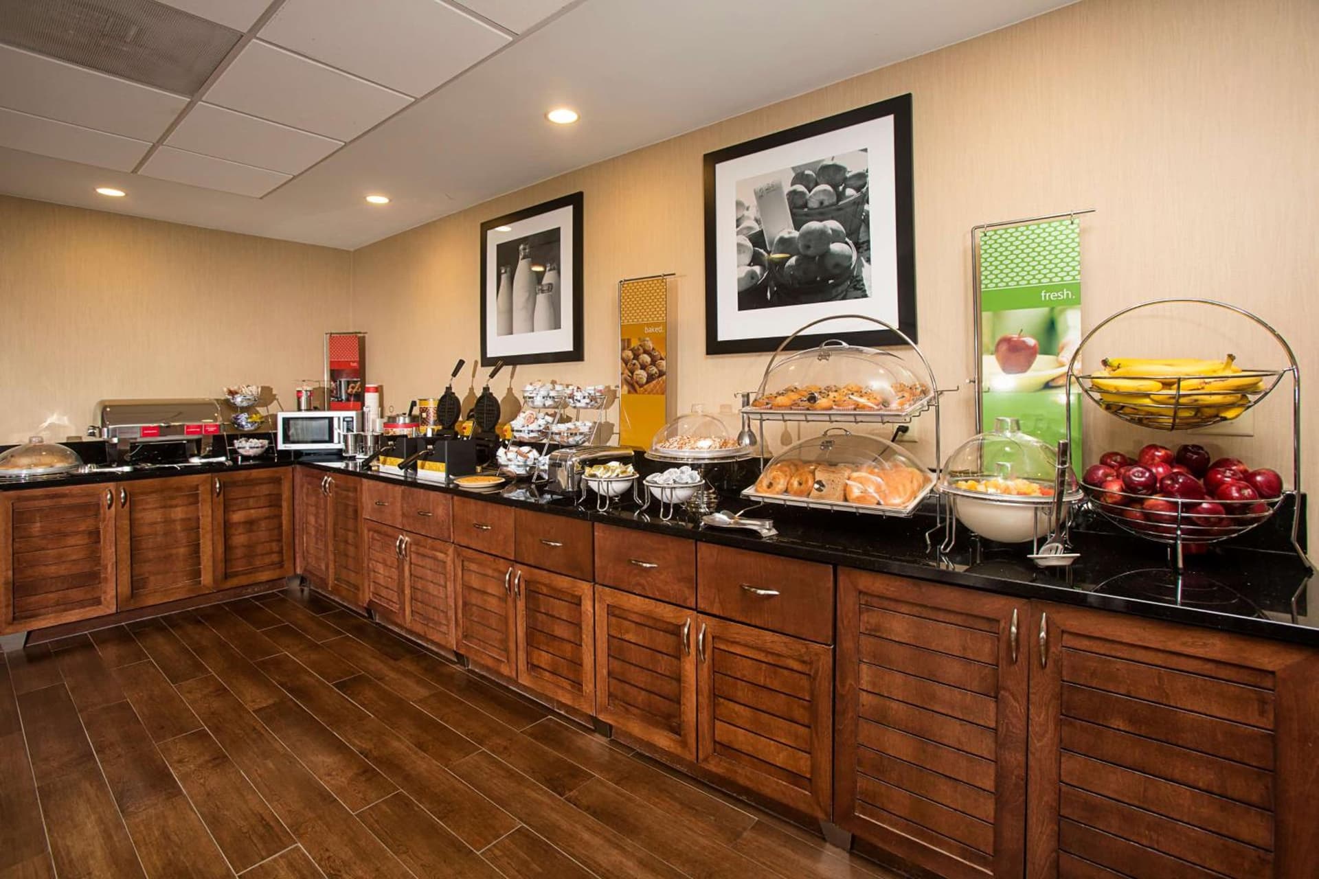 Hampton Inn Morehead City gallery photo in Morehead City, NC — image 4