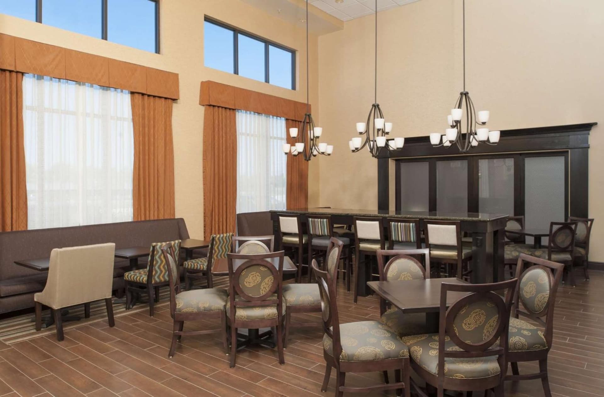 Hampton Inn & Suites Moline-Quad City Int'l Aprt gallery photo in Moline, IL — image 11