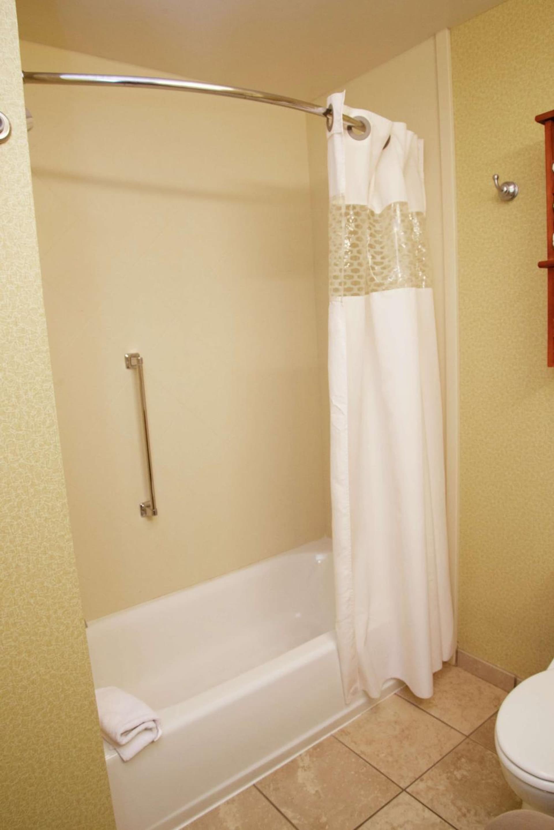Hampton Inn & Suites Moline-Quad City Int'l Aprt gallery photo in Moline, IL — image 18